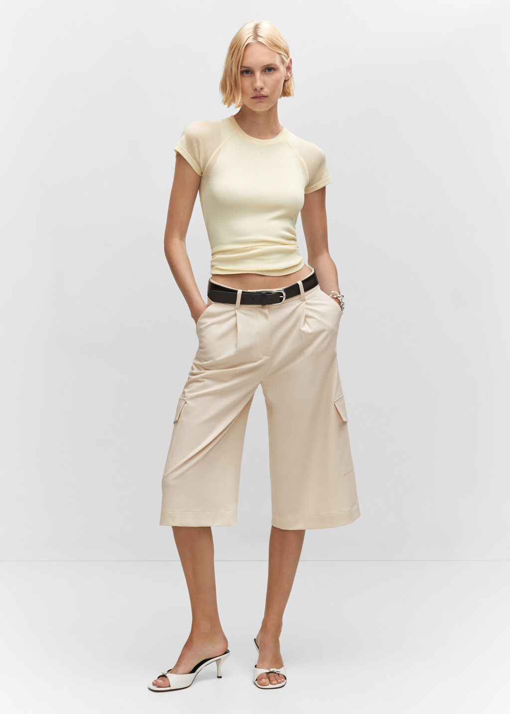 Pleated cargo shorts