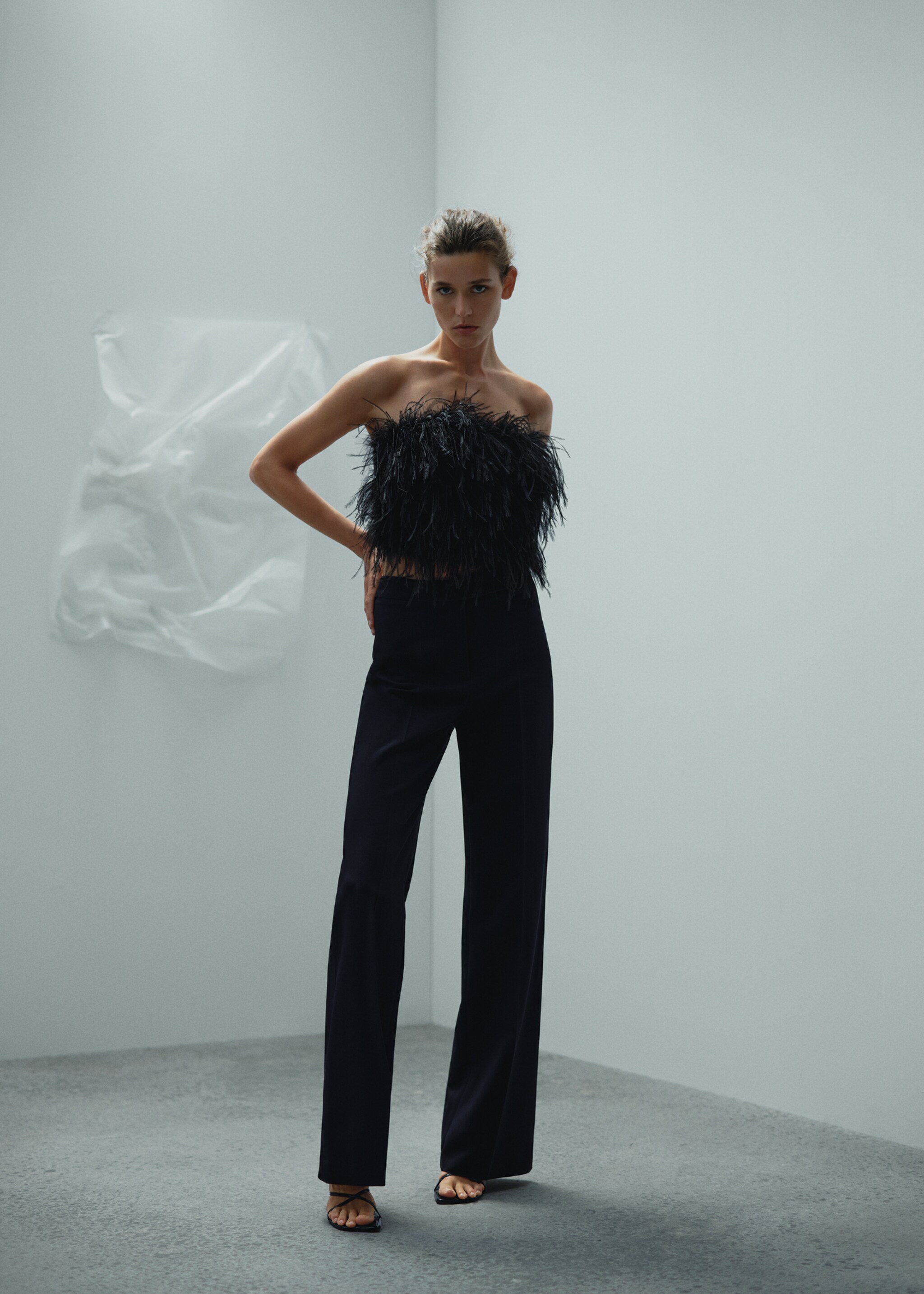 Bandeau-Top mit Federbesatz - Allgemeine Ansicht