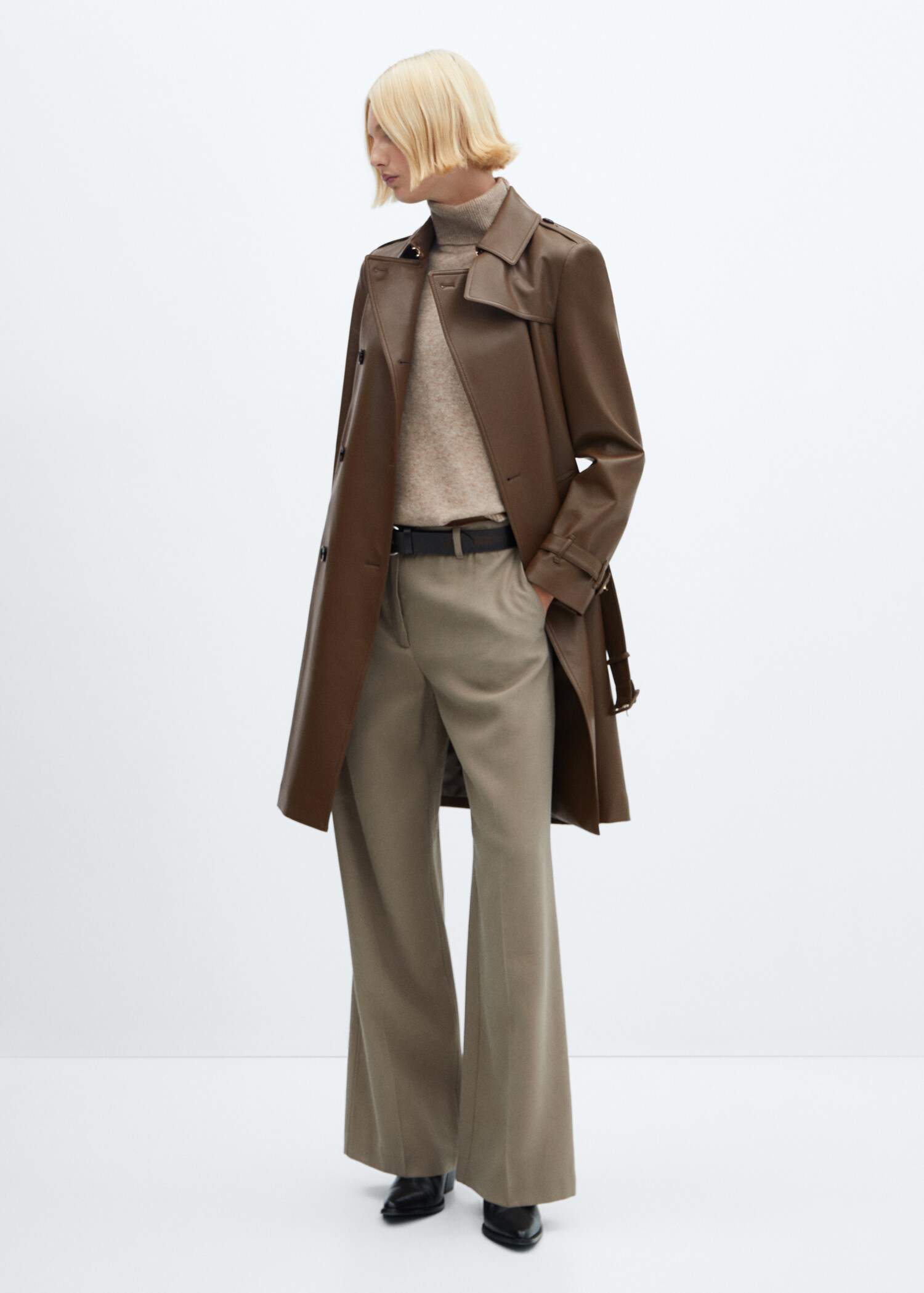Trench efecto piel - Plano general