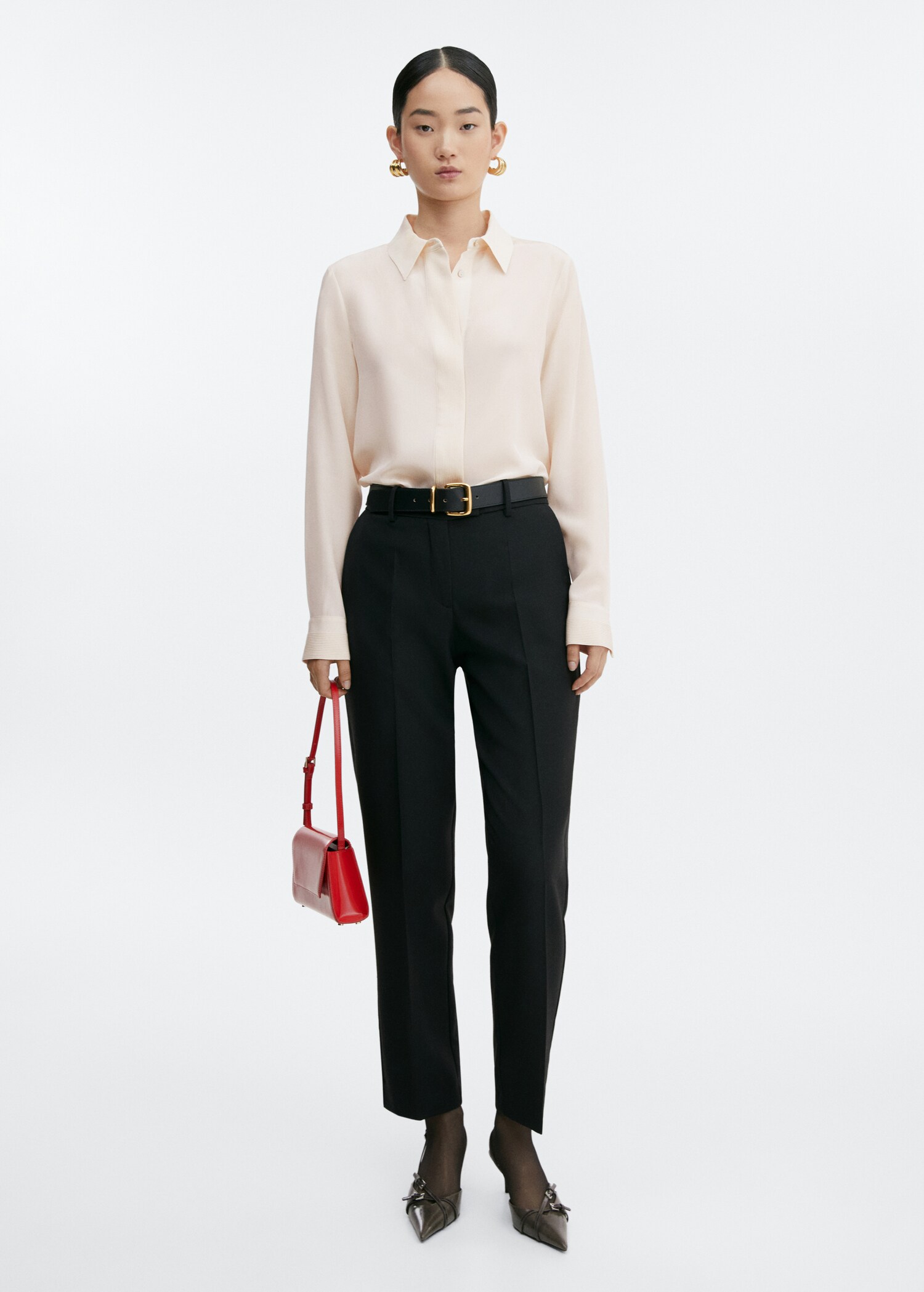 Silk shirt with linear seams - General plane