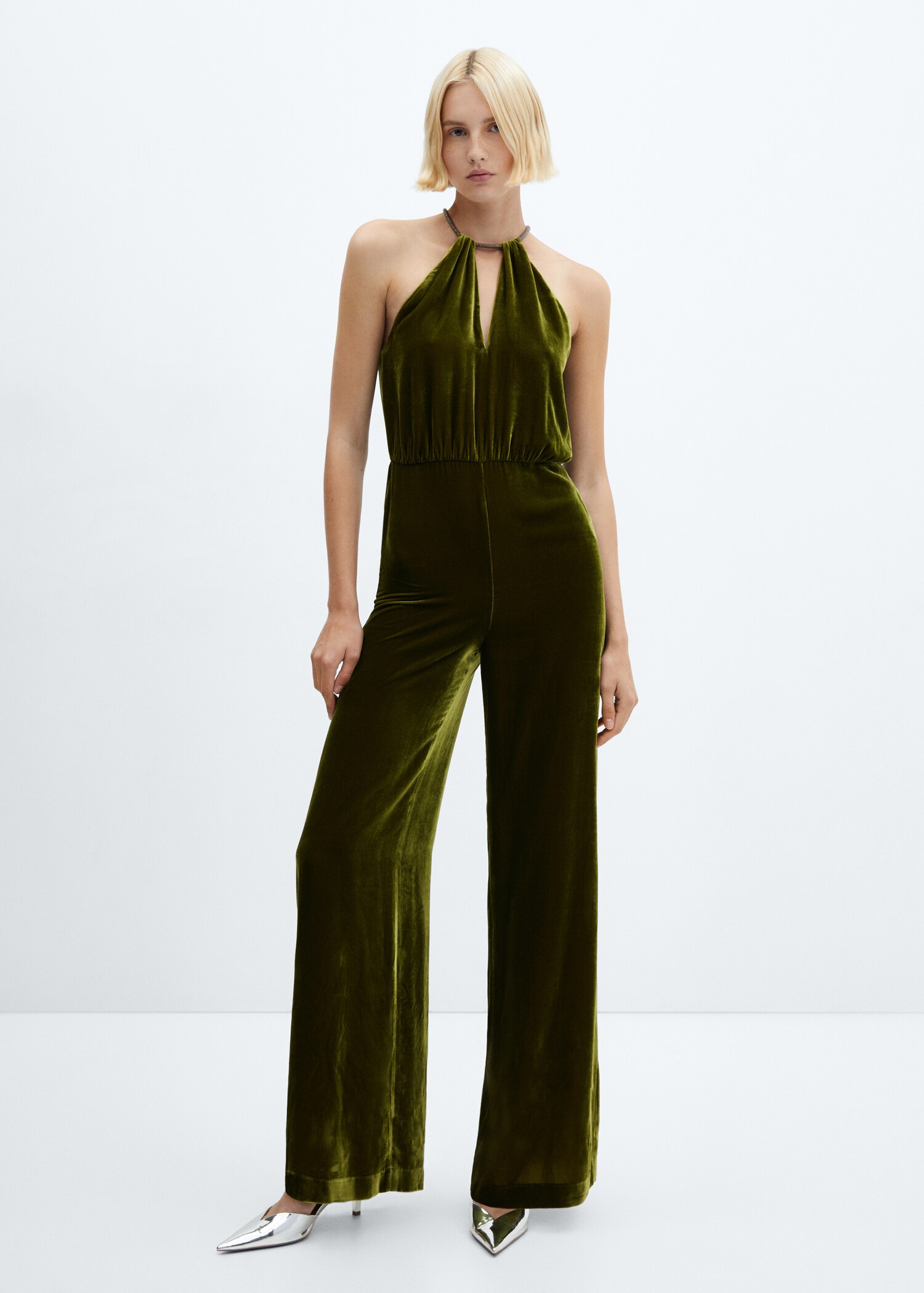 Neckholder-Jumpsuit aus Samt - Allgemeine Ansicht