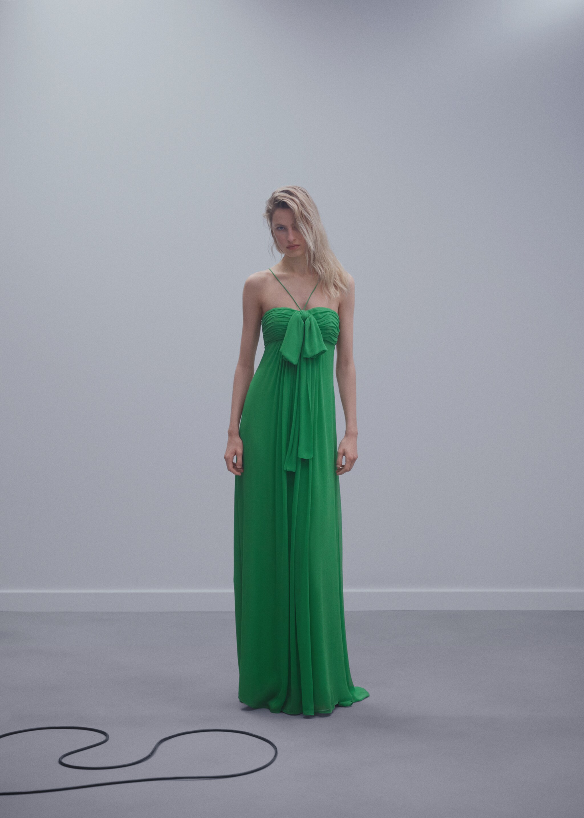 Draped panel dress with bow - General plane