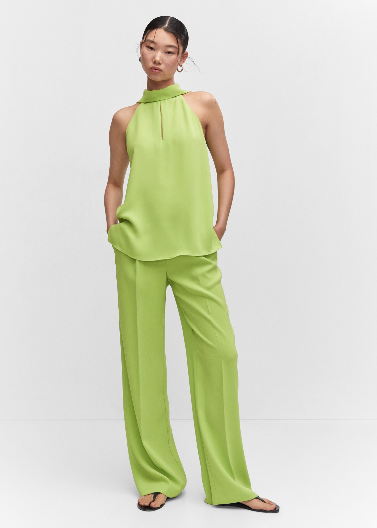 Blusa halter dettaglio spacco - Piano generale