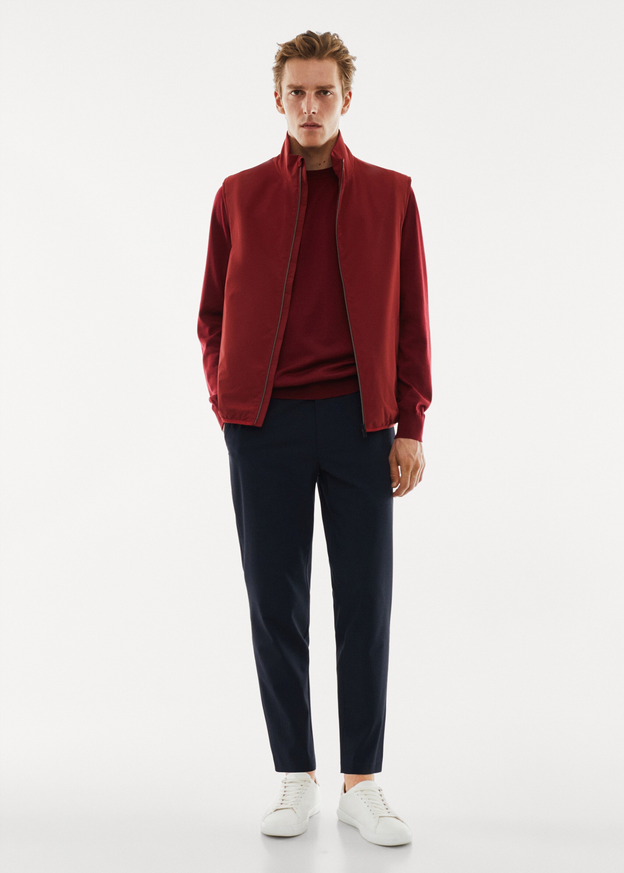 Lightweight quilted water-repellent quilted gilet - General plane, Red. Ref: 57074756-00.