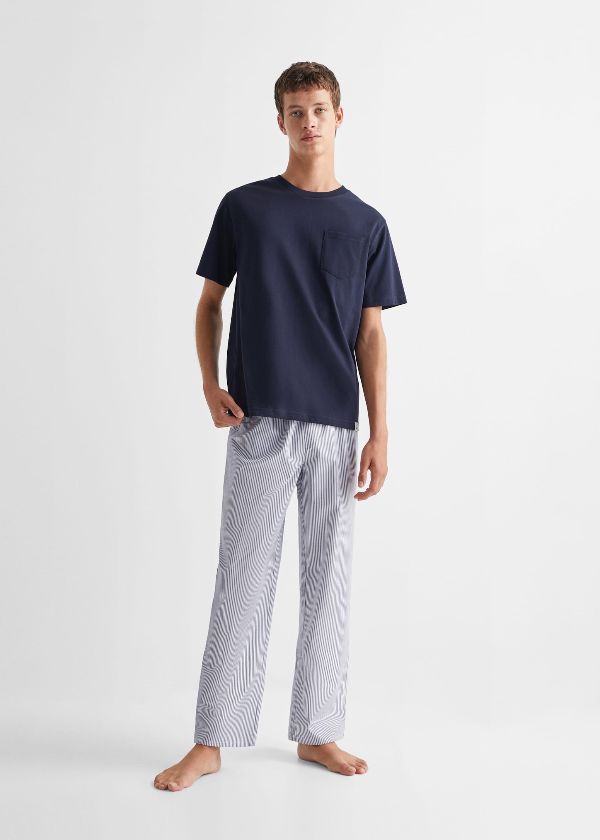 Striped long pyjamas - General plane