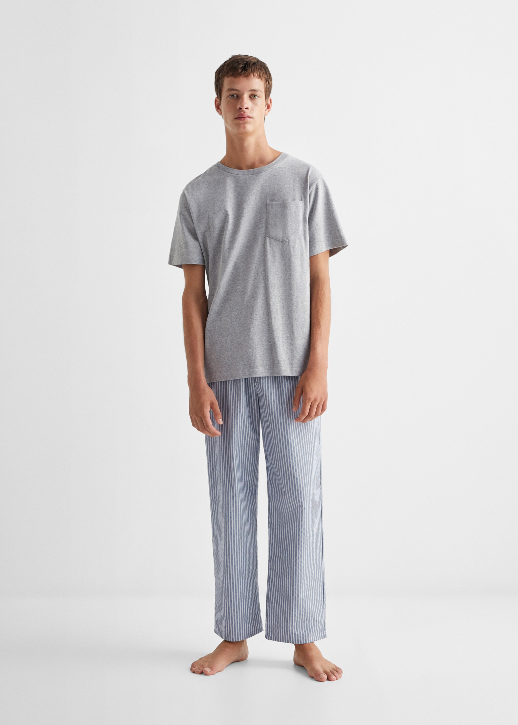 Striped long pyjamas - General plane