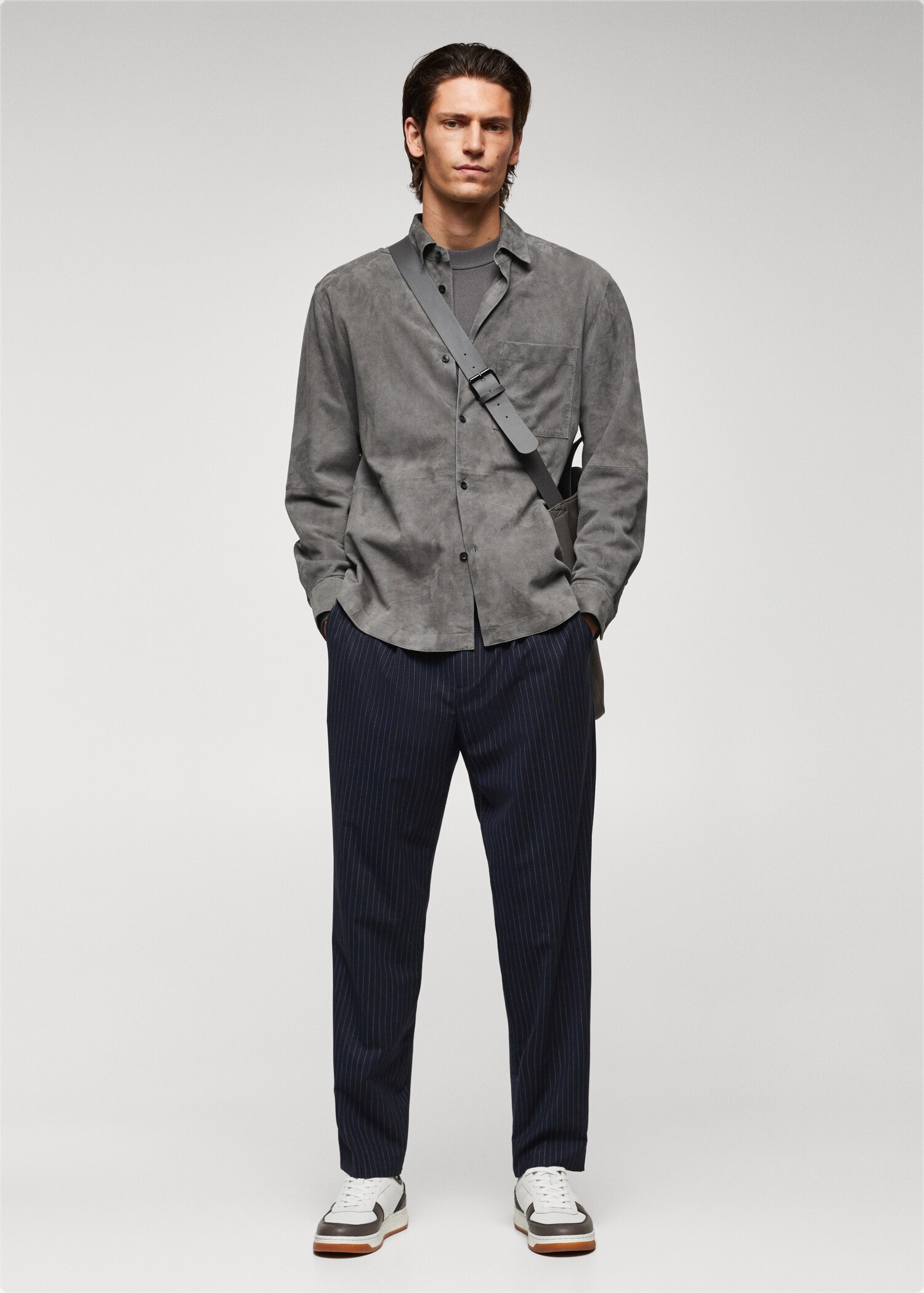 Wildleder-Overshirt mit Tasche - Allgemeine Ansicht