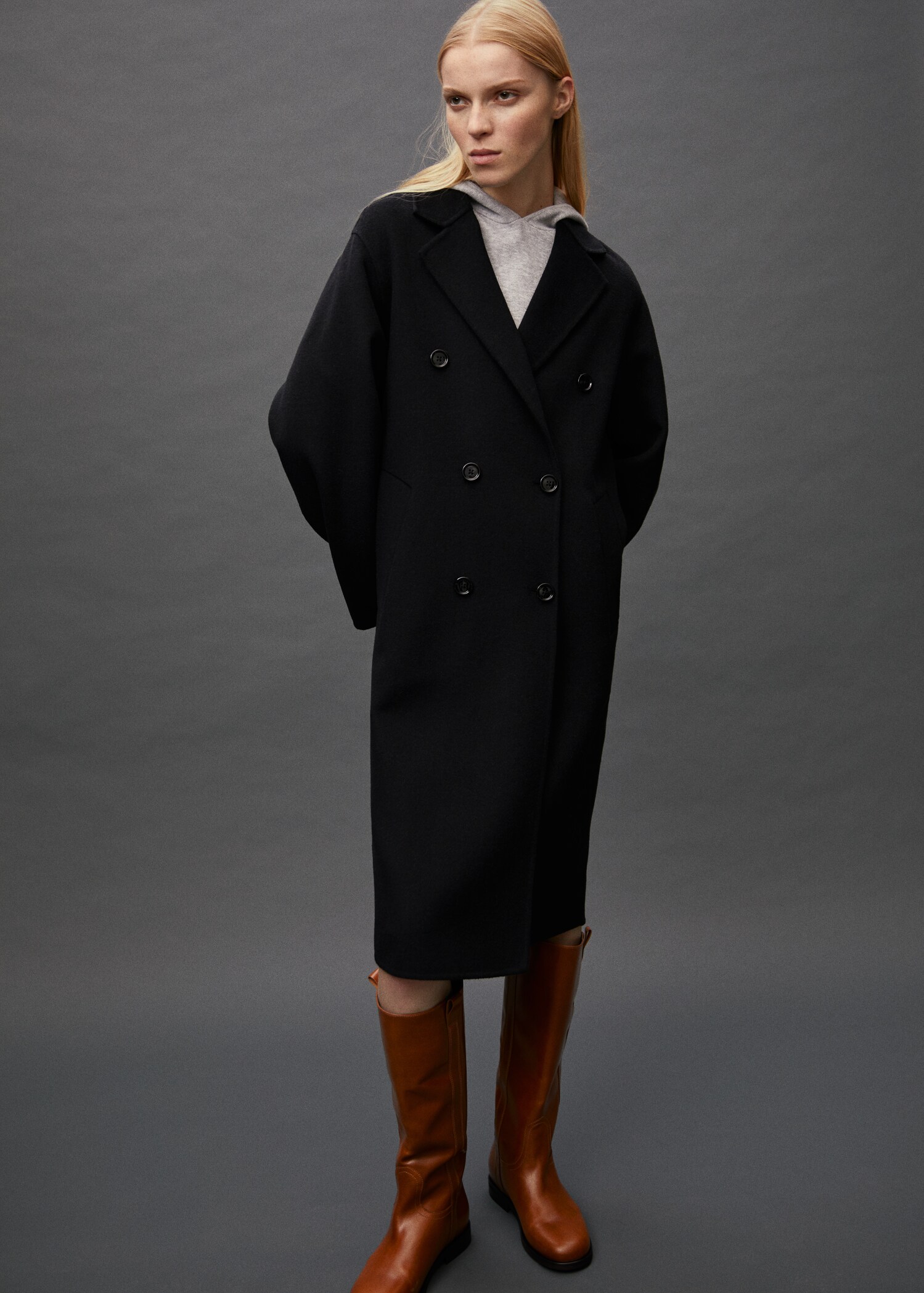 Knee-high leather boots - General plane