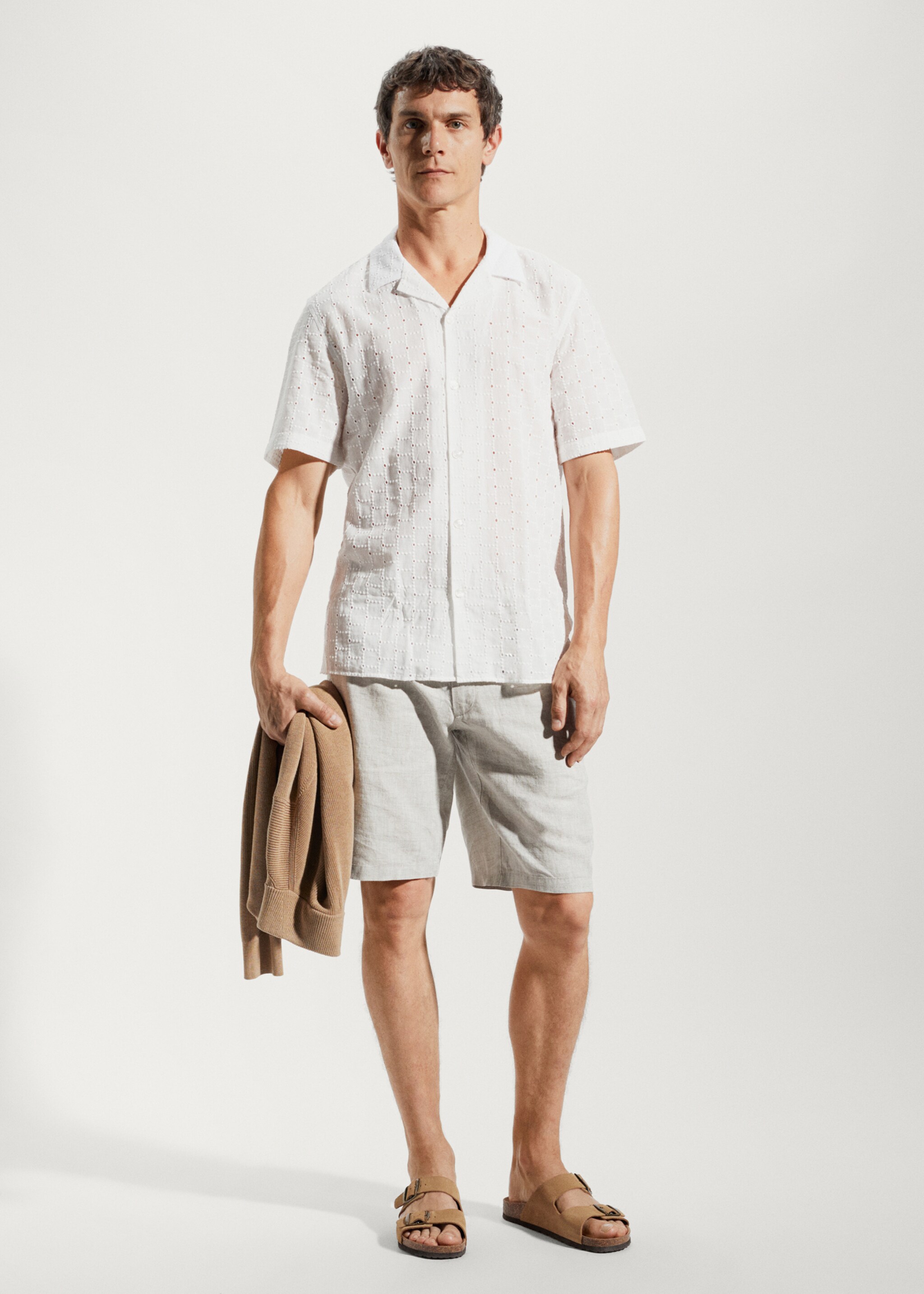 Bermudas 100% lino - Plano general
