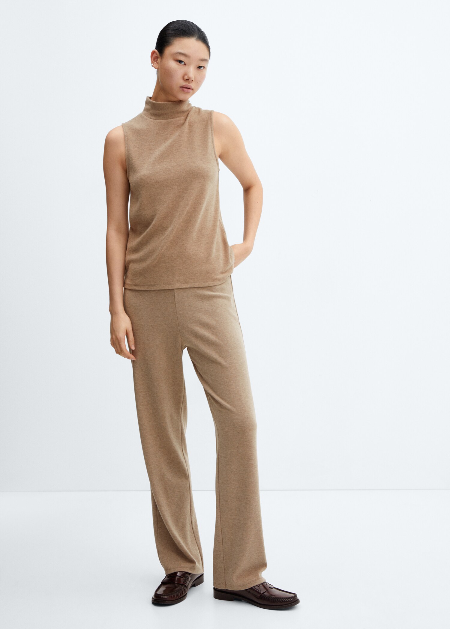 Top maglia collo alto - Piano generale