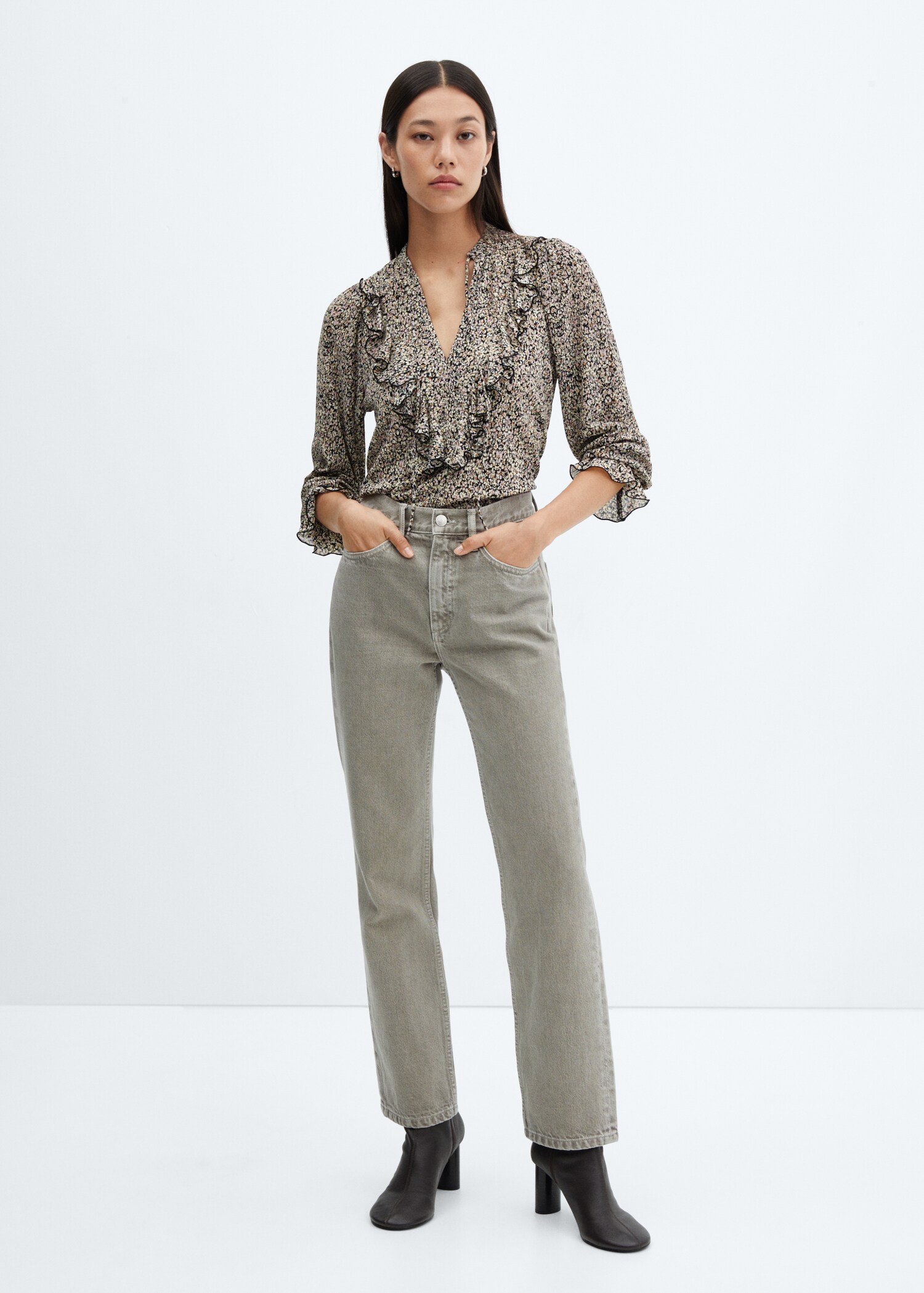 Soepelvallende blouse met ruche - Overzichtstekening