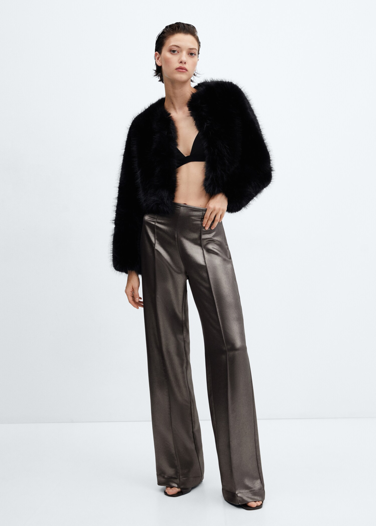 Metallic-effect trousers - General plane