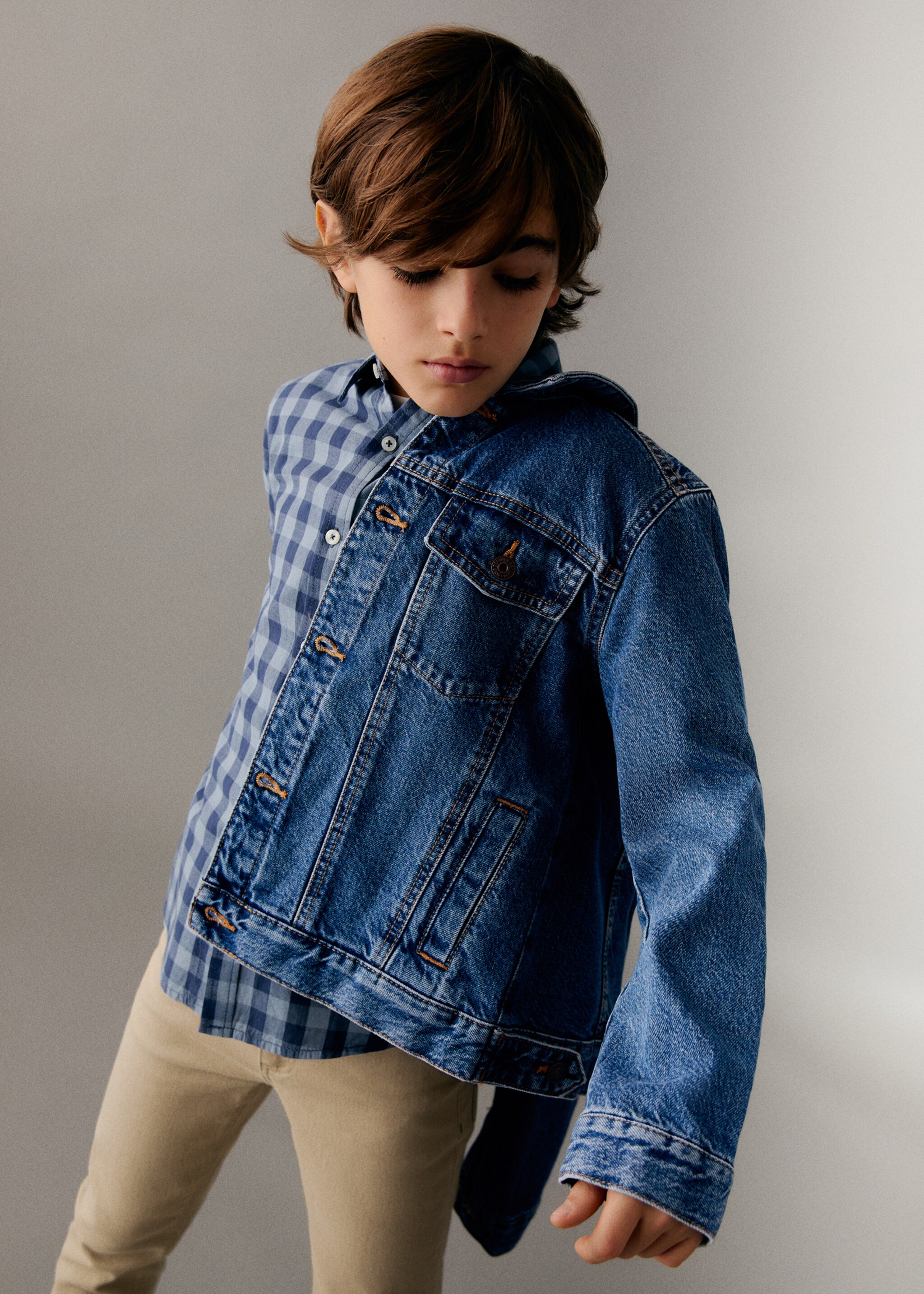 Pocketed denim jacket - General plane