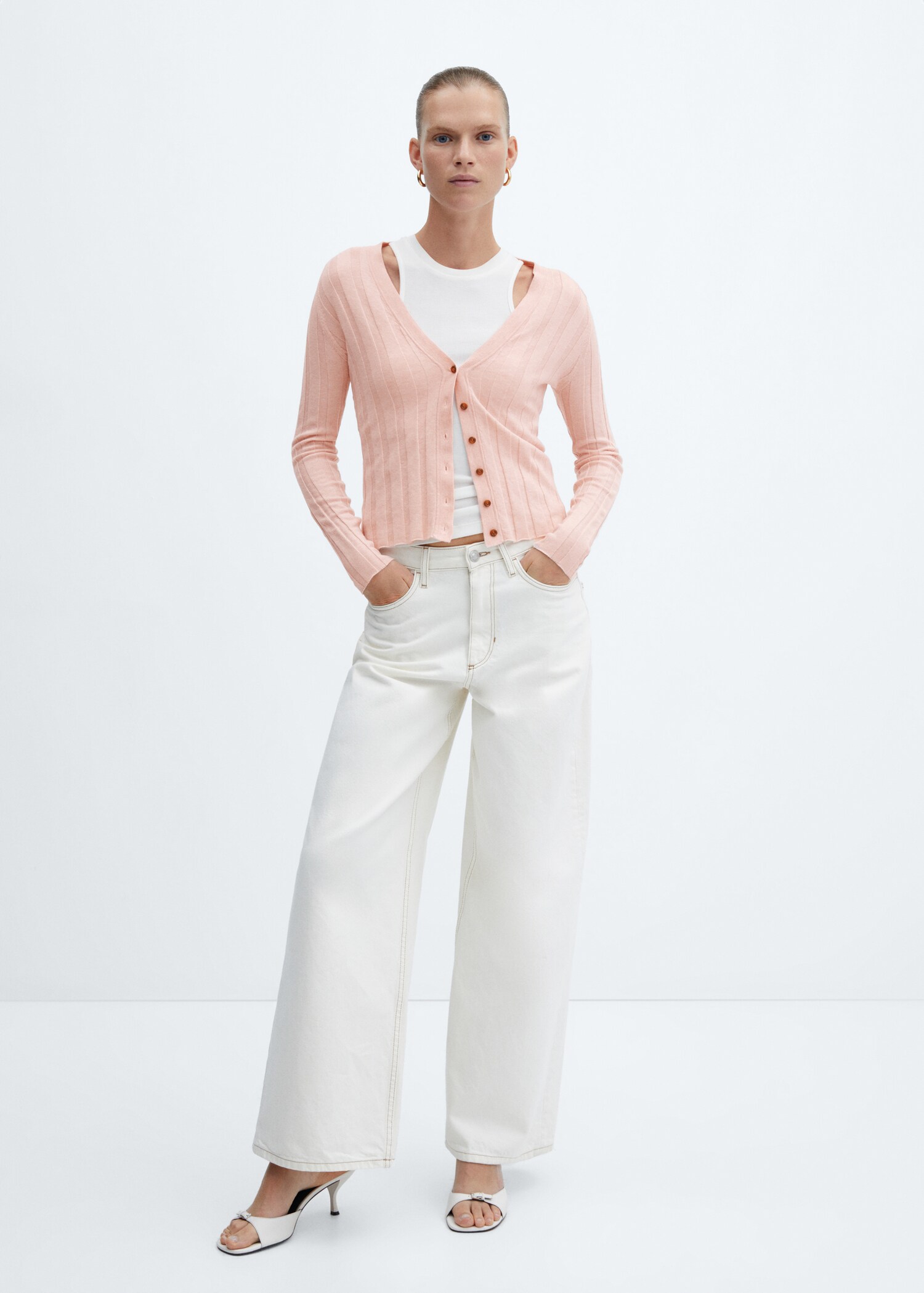 Buttoned ribbed cardigan - General plane
