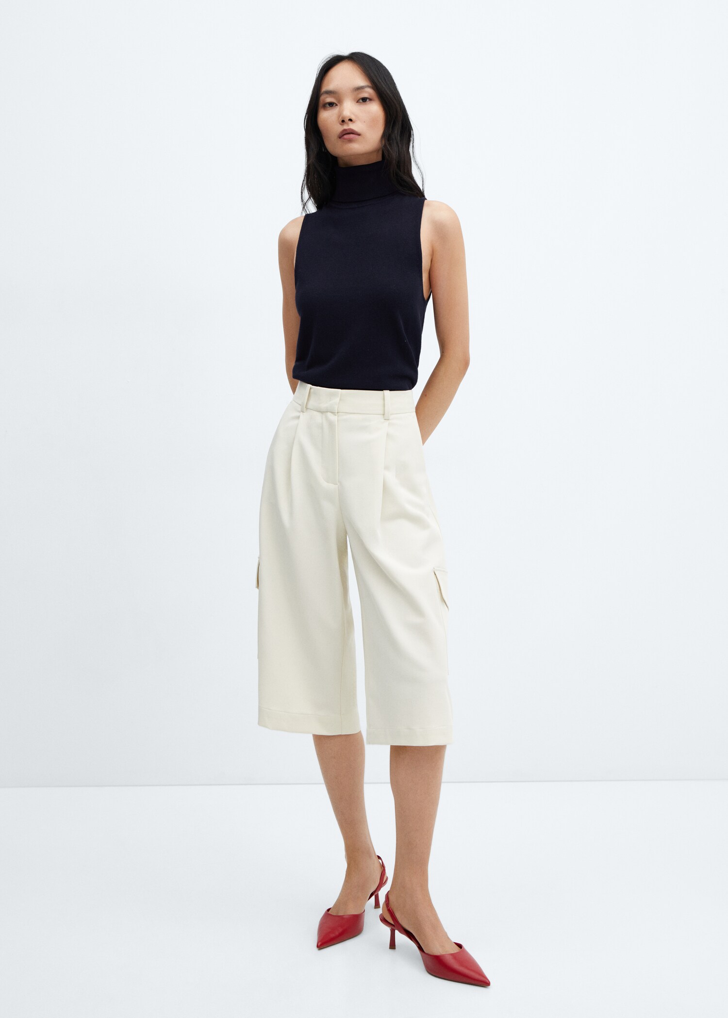 Turtleneck knitted top - General plane