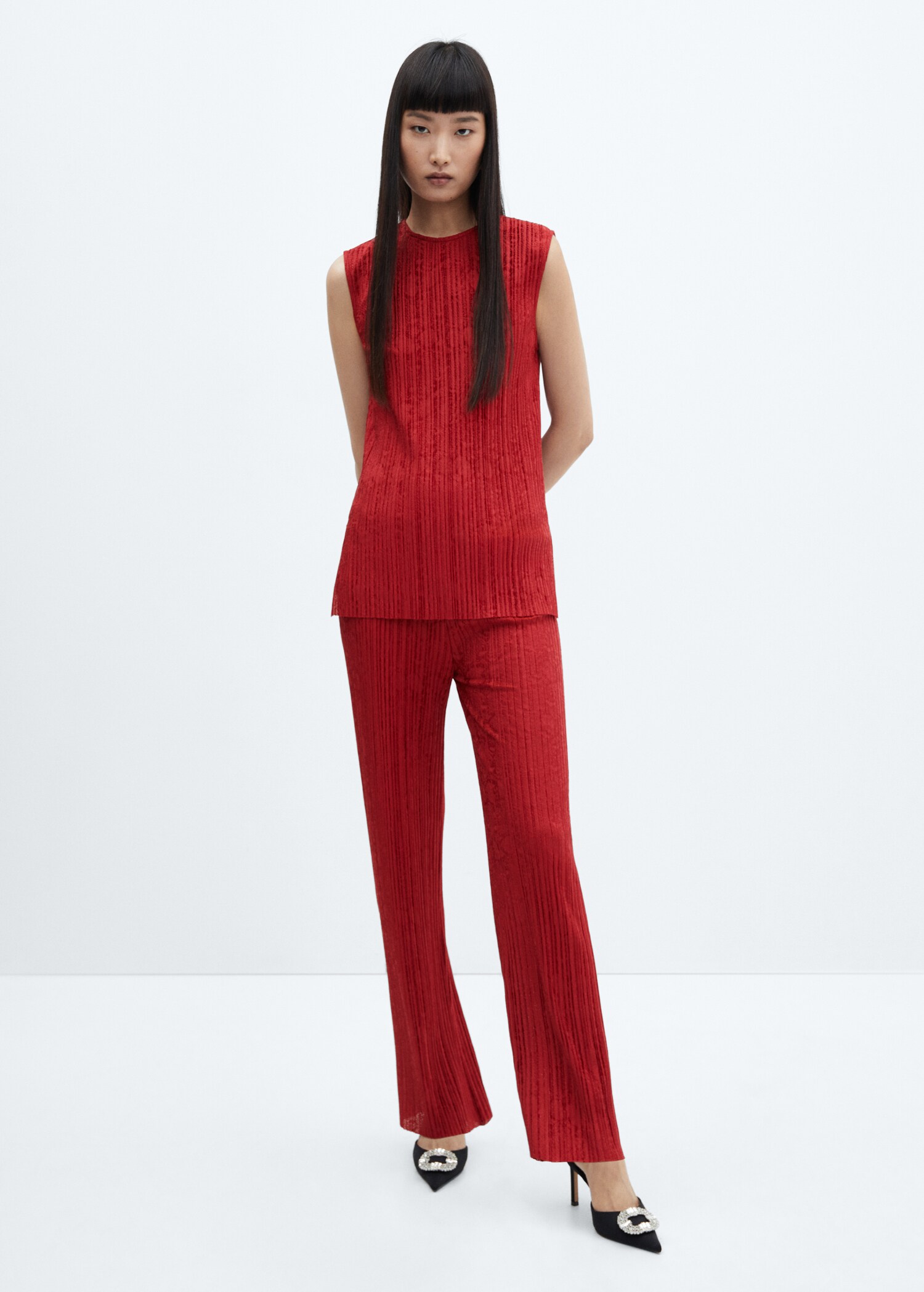 Pleated straight trousers - General plane
