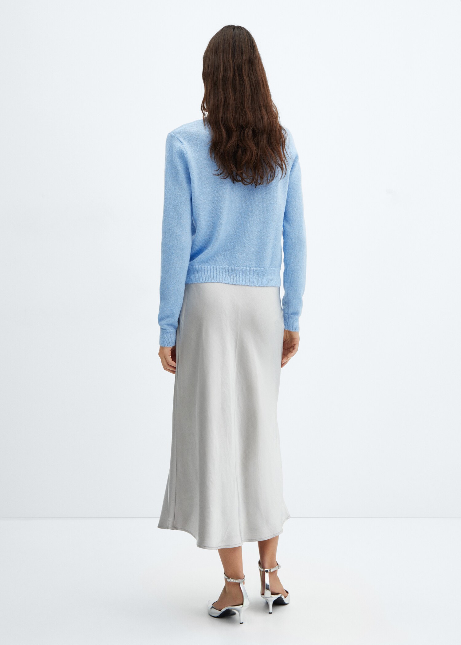 Round-neck knitted sweater - Reverse of the article