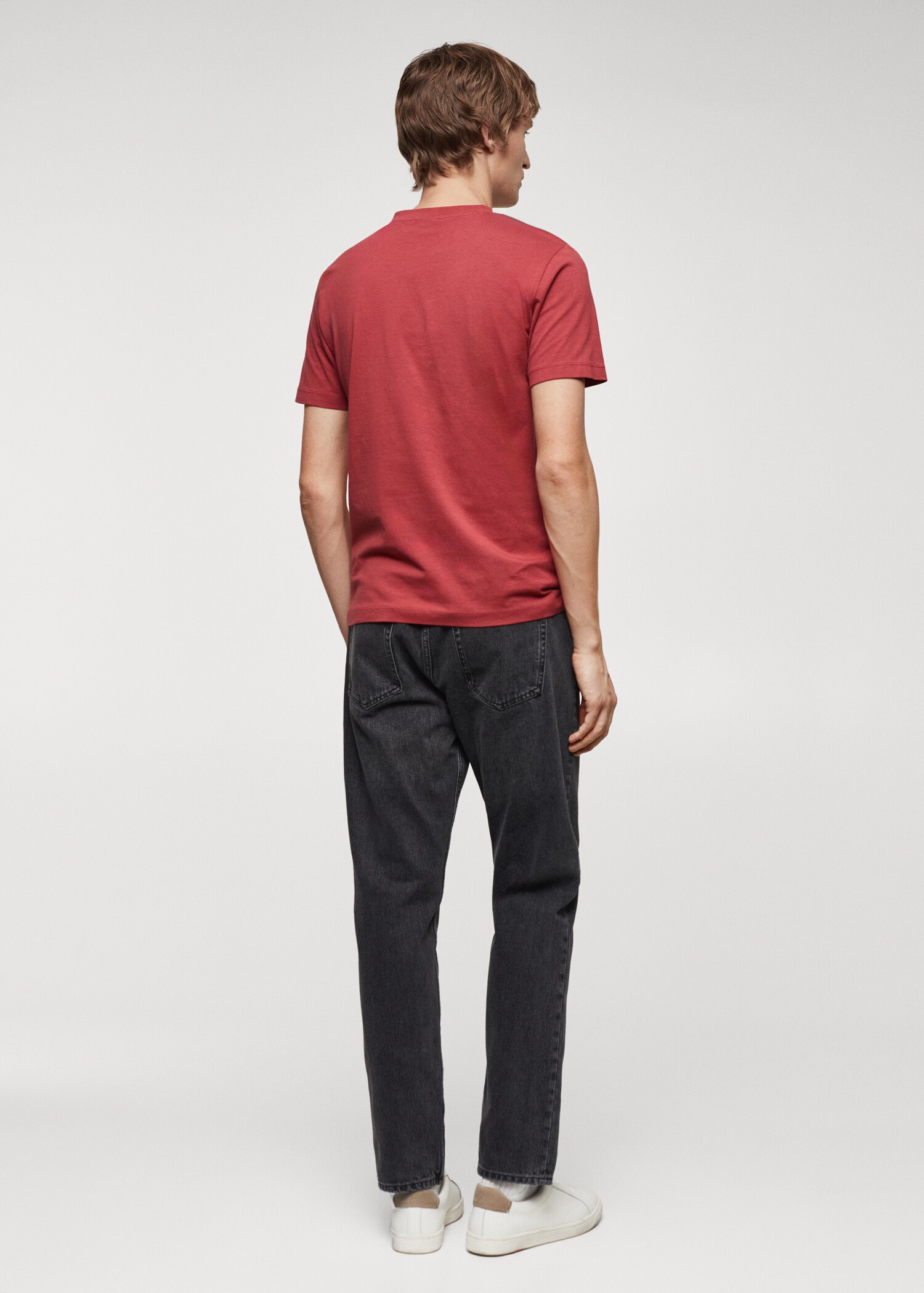 100% cotton V-neck t-shirt - Reverse of the article