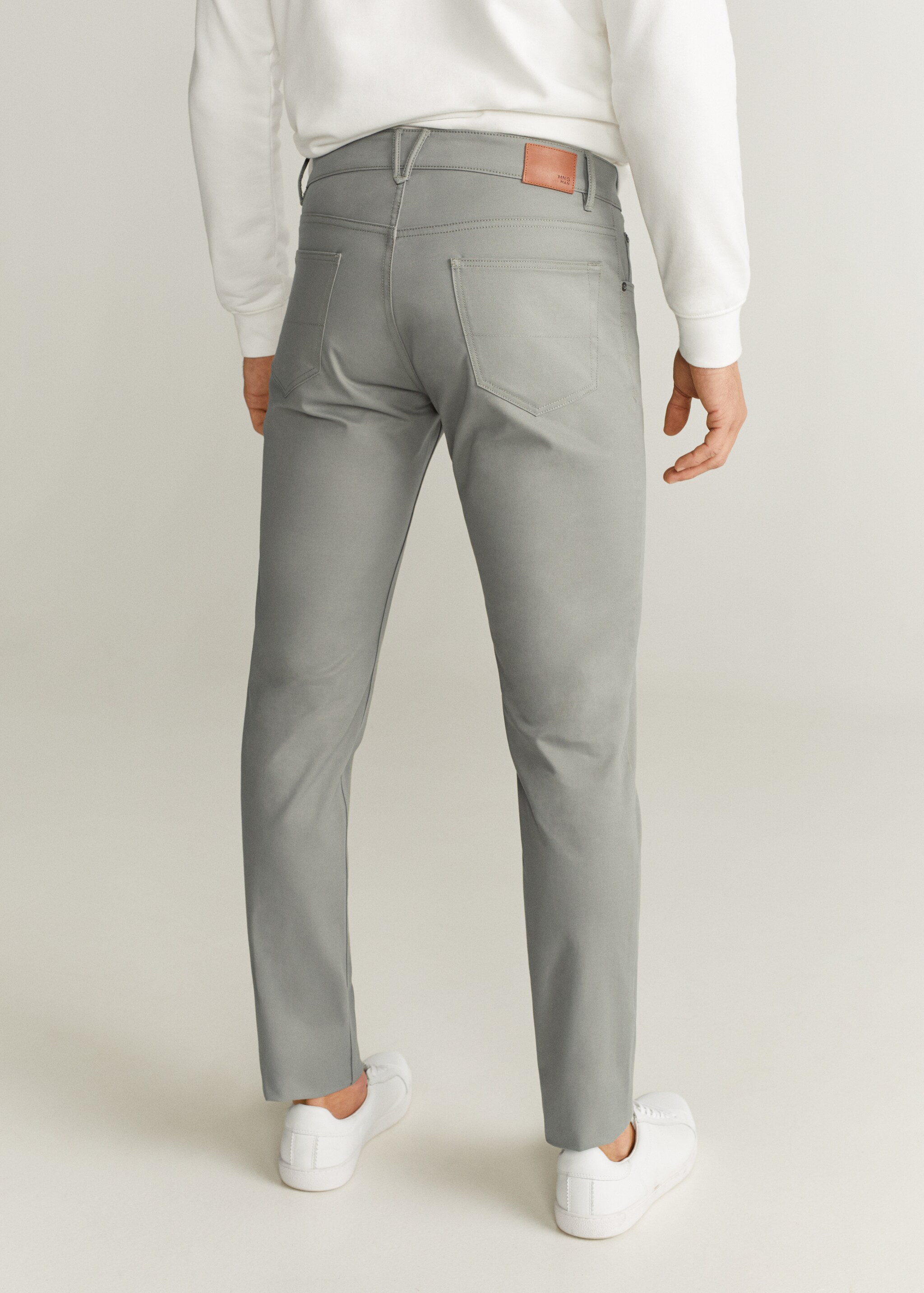 Pantalón tejanero slim fit sarga - Reverso del artículo