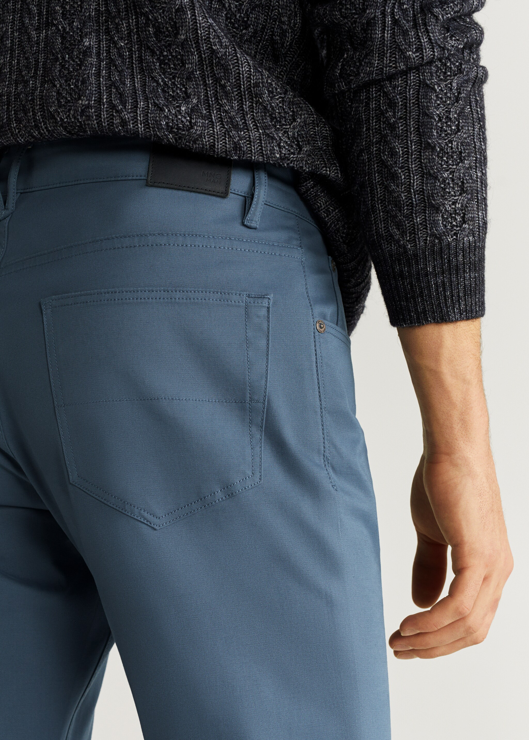 Pantalón tejanero slim fit sarga - Detalle del artículo 1