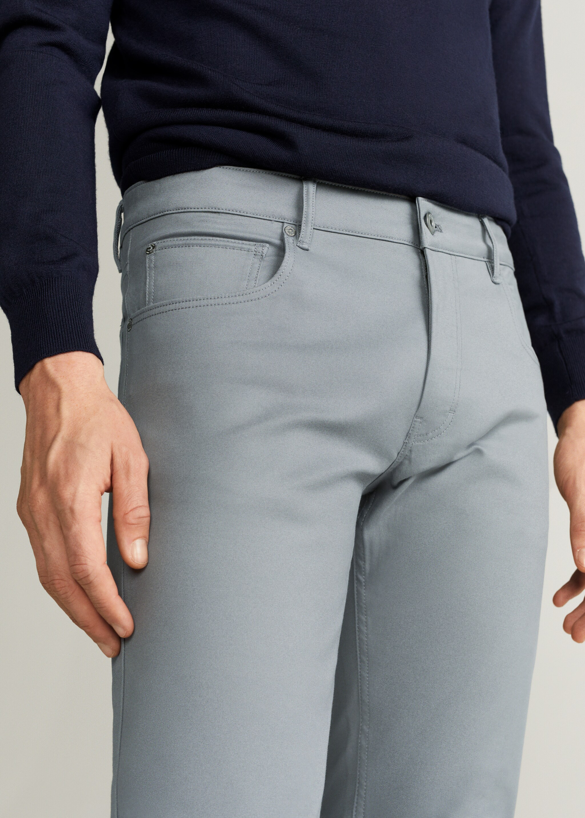 Pantalón tejanero slim fit sarga - Detalle del artículo 1