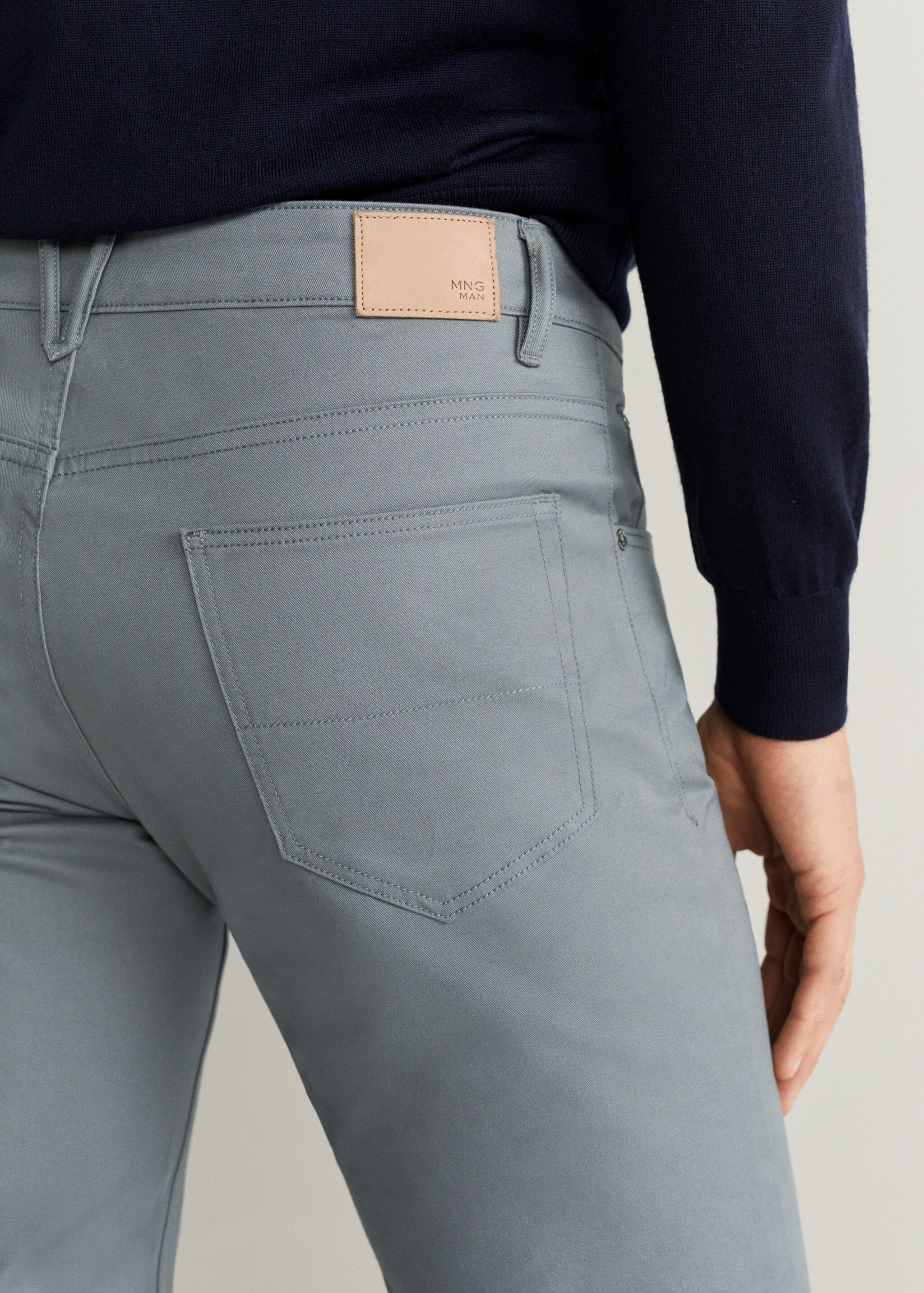 Pantalón tejanero slim fit sarga - Detalle del artículo 2