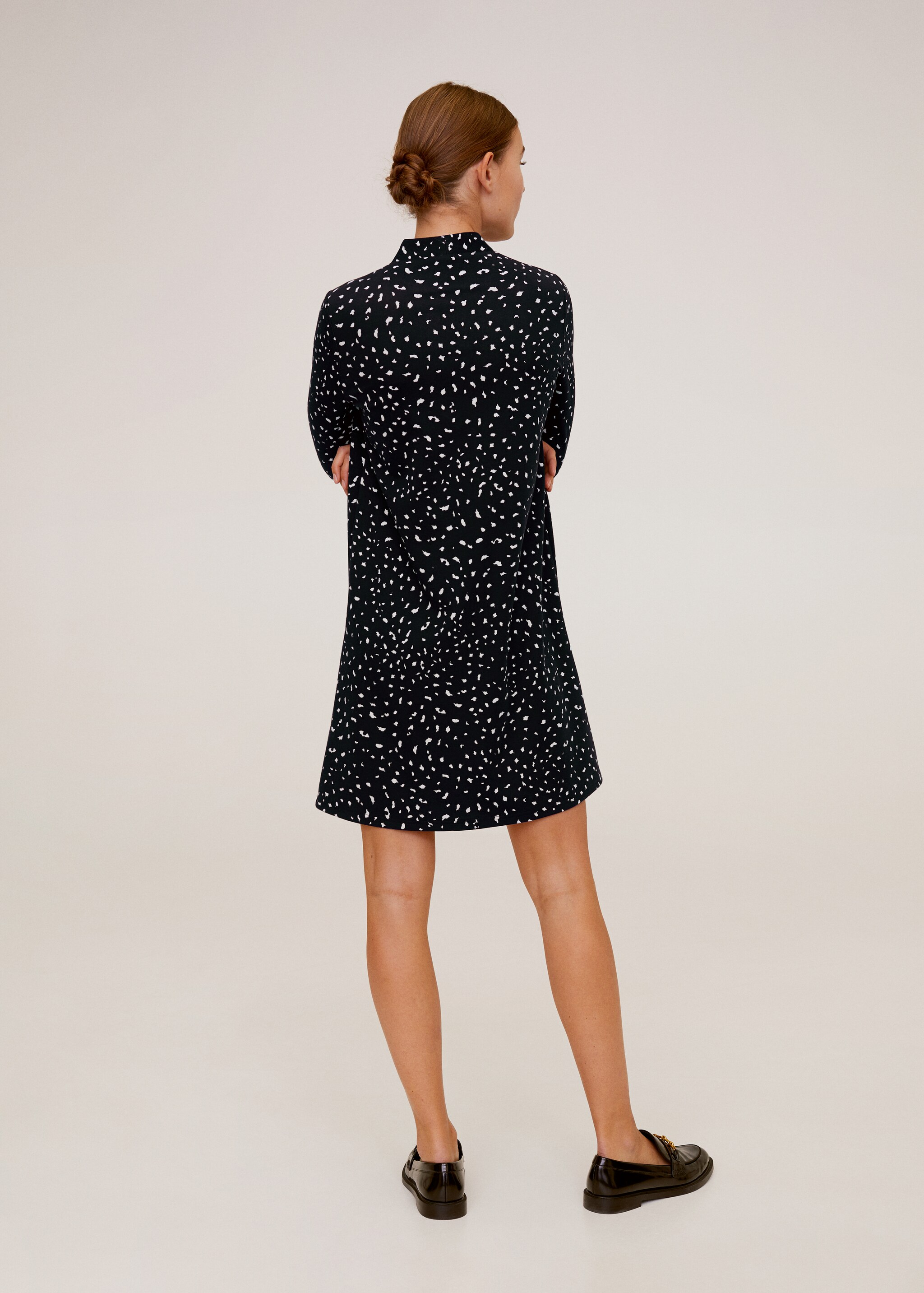 Vestido estampado corto  - Reverso del artículo