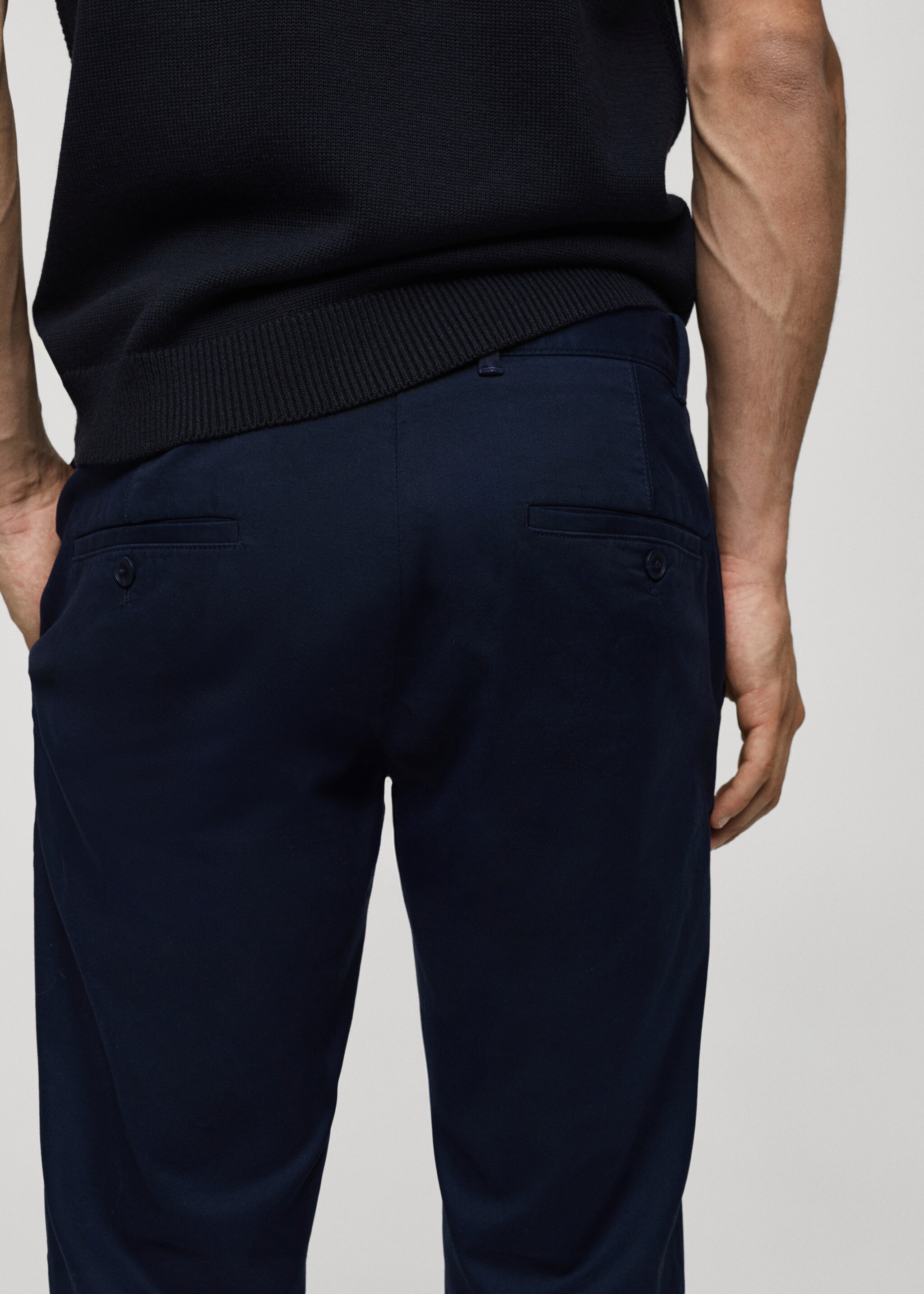 Pantaloni chino slim fit din serj - Detaliu al articolului 4