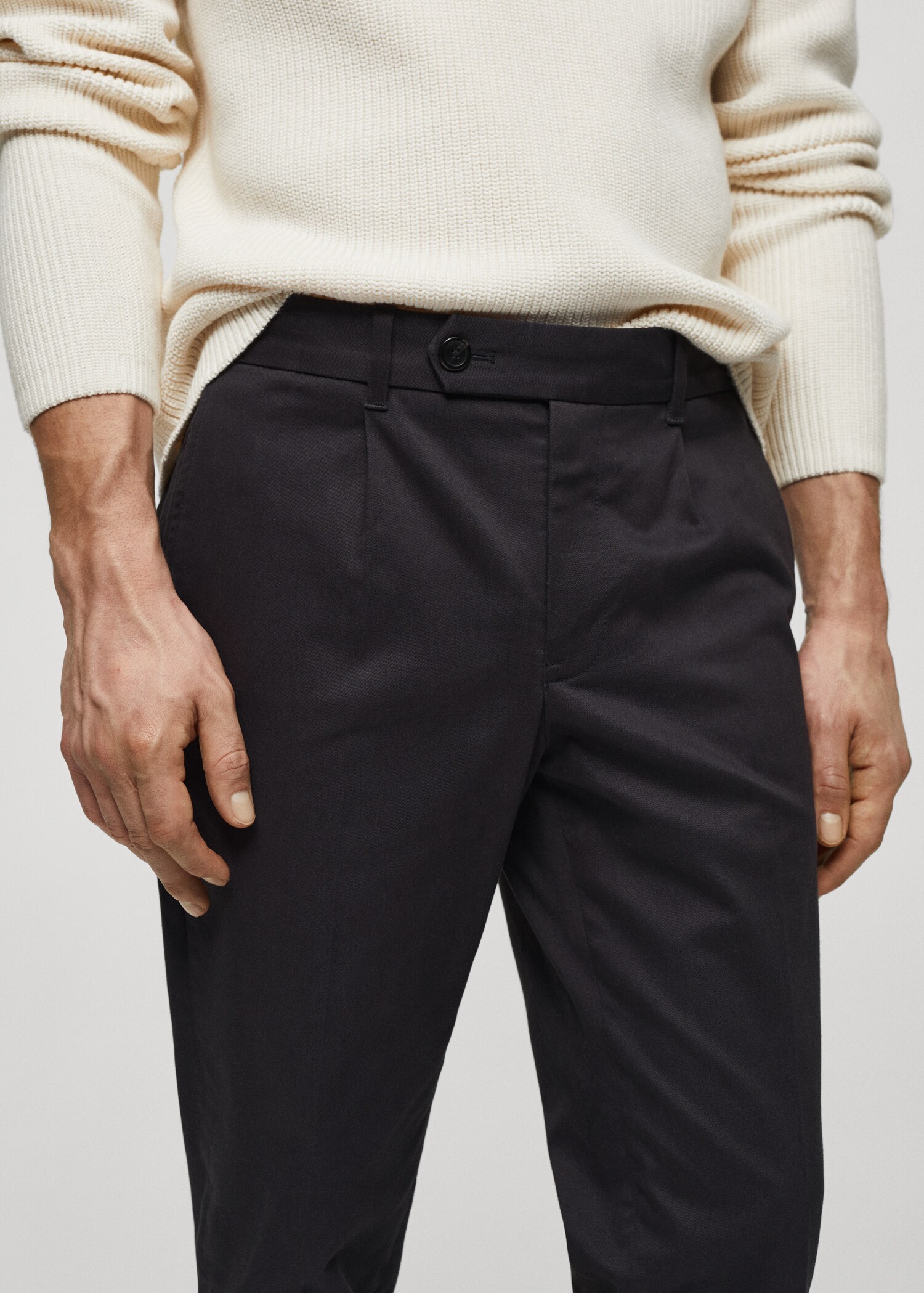 Pantalón algodón slim fit pinzas - Detalle del artículo 1