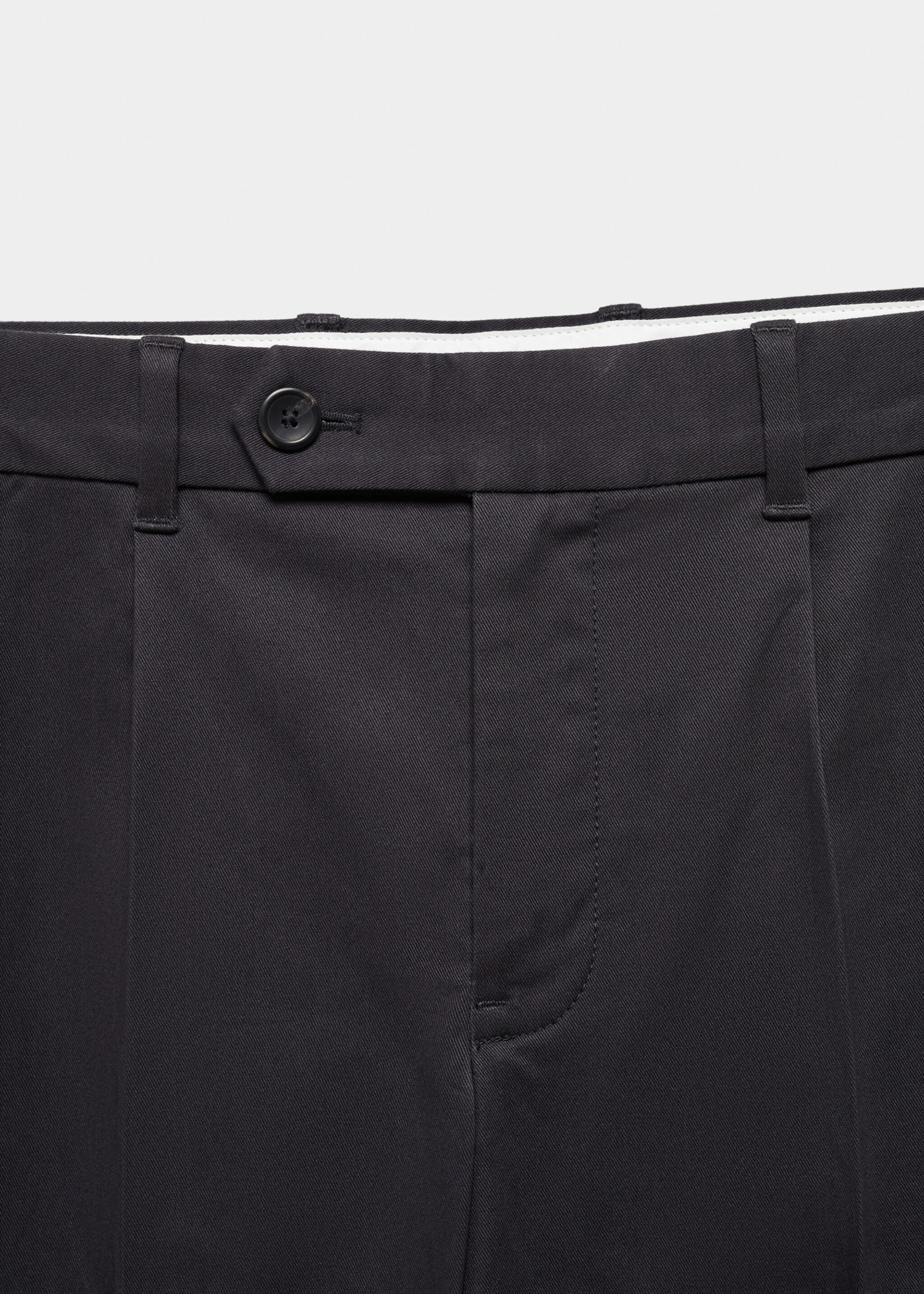 Slim-fit cotton pleated trousers - Details of the article 8, Navy. Ref: 67000620-00.