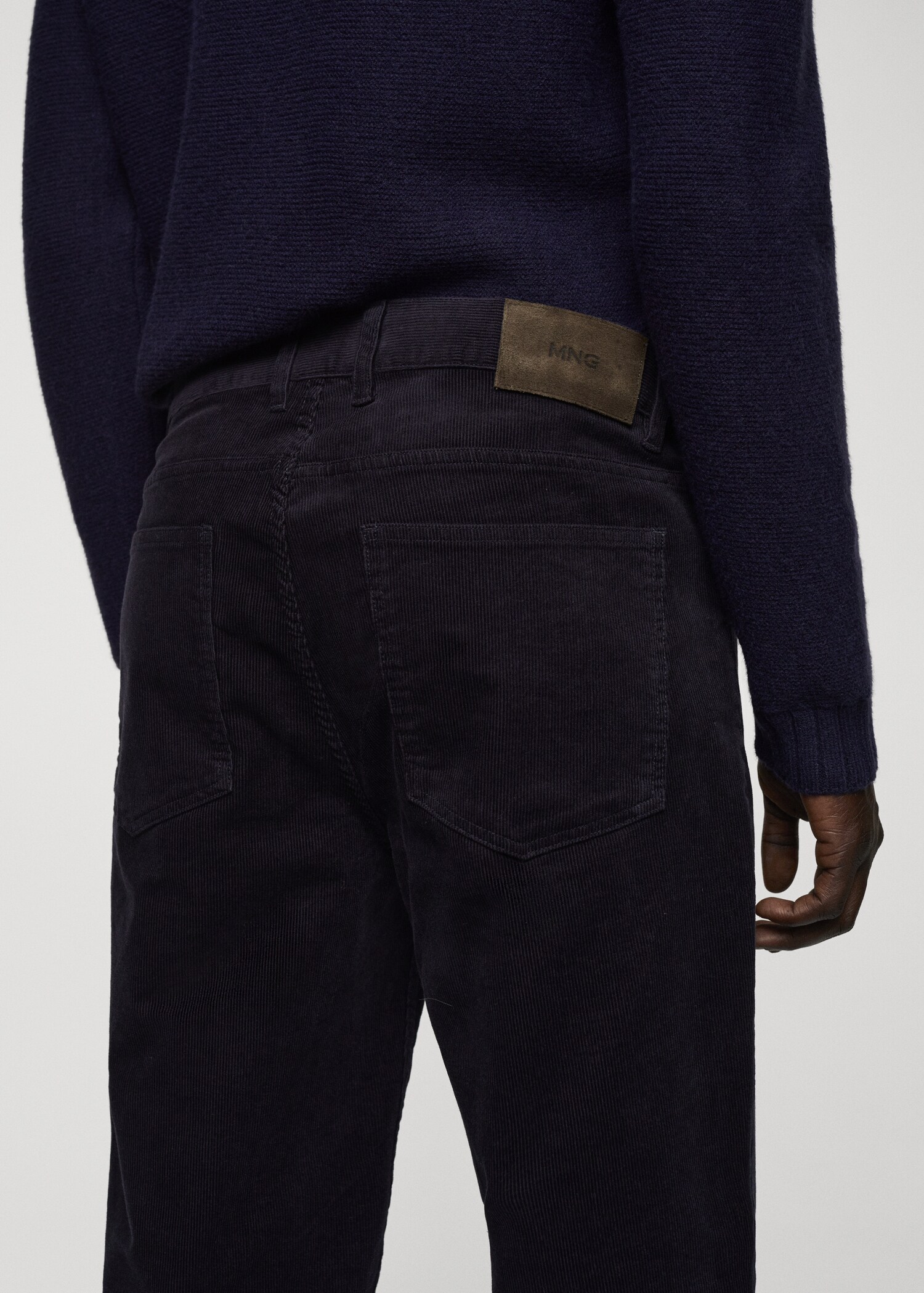 Micro-corduroy slim-fit trousers - Details of the article 4