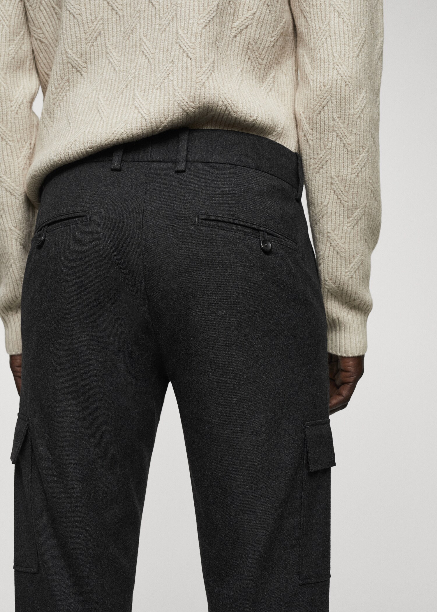 Pantalón cargo pinzas - Detalle del artículo 4