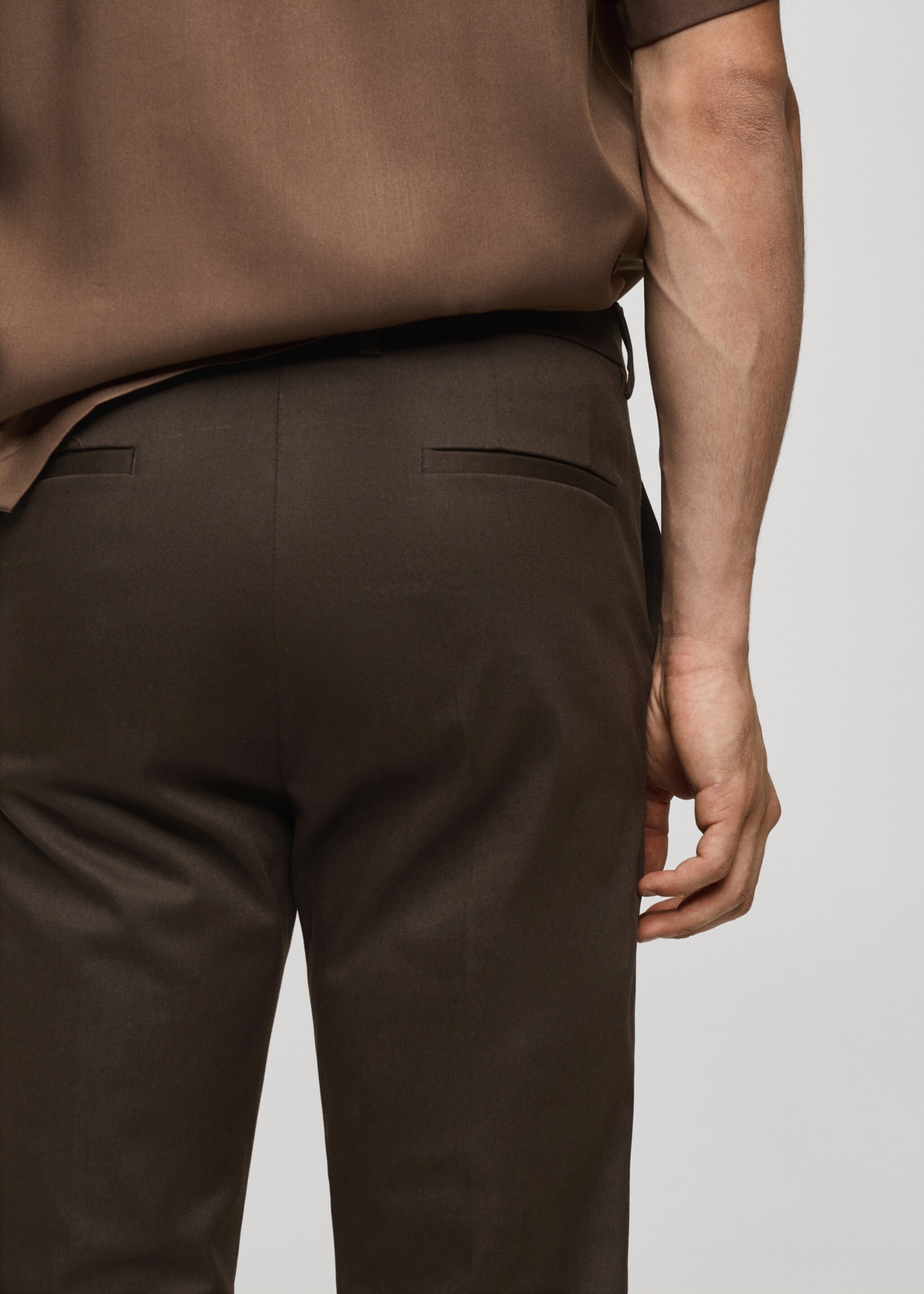 Slim fit chino trousers - Details of the article 4, Chocolate. Ref: 67000657-00.