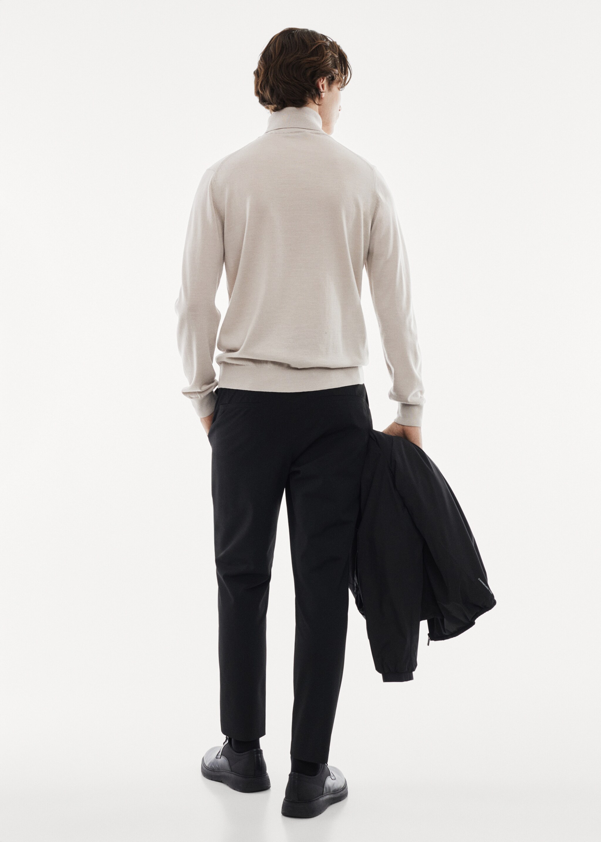 100% merino wool turtleneck sweater - Reverse of the article