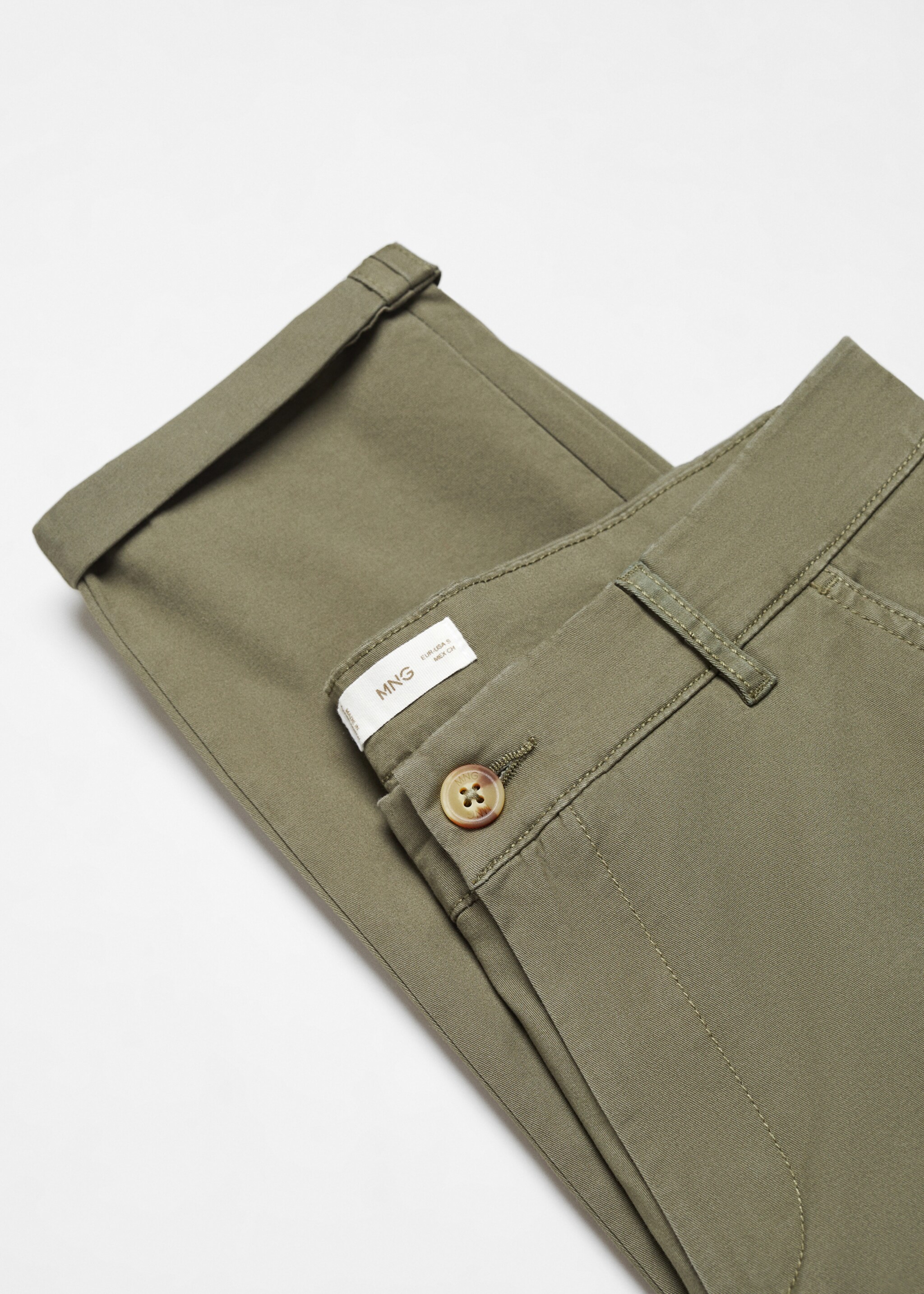 Katoenen chino - Detail van het artikel 8, Kaki. Ref: 67000667-00.