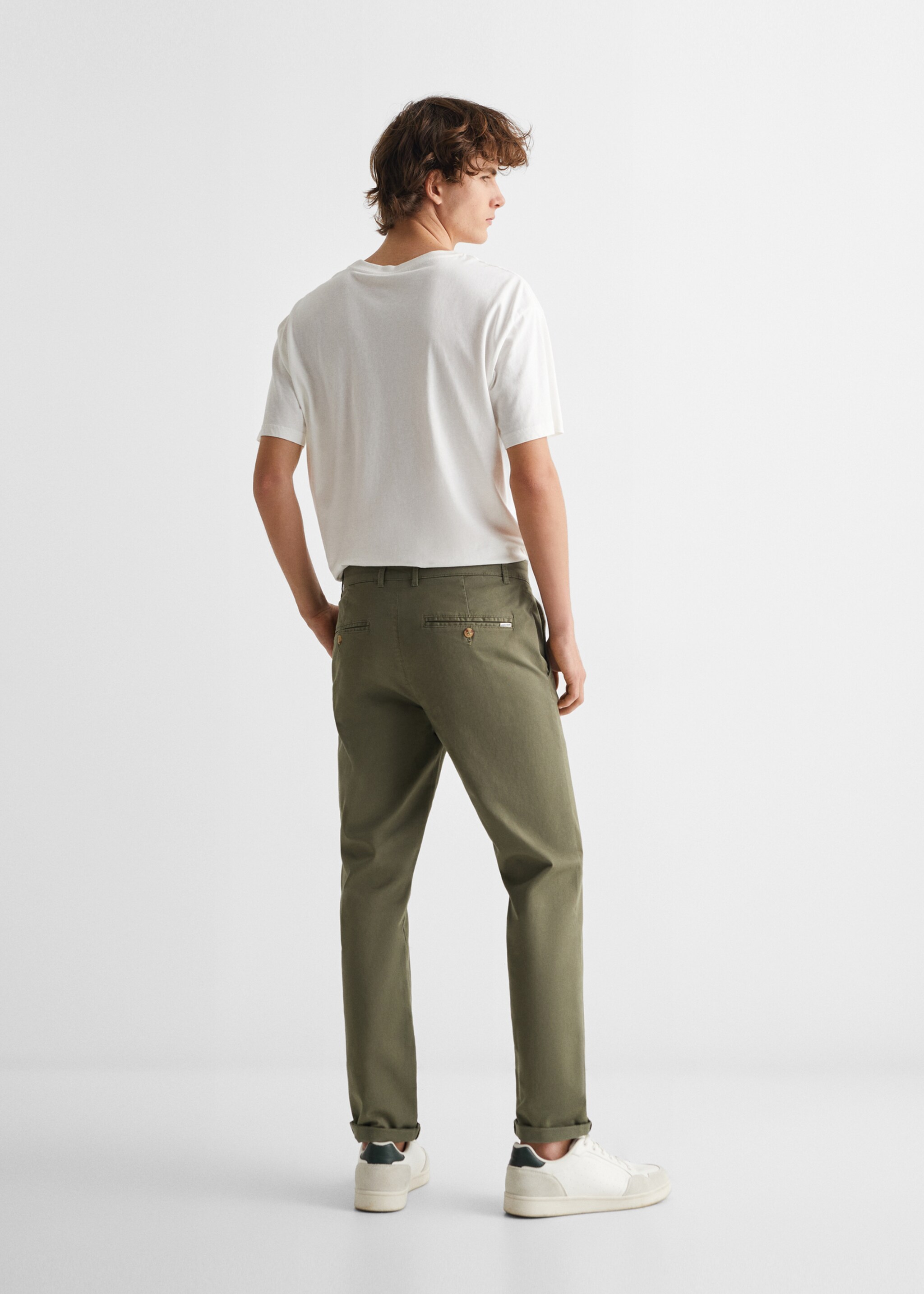 Katoenen chino - Achterkant van het artikel, Kaki. Ref: 67000667-00.