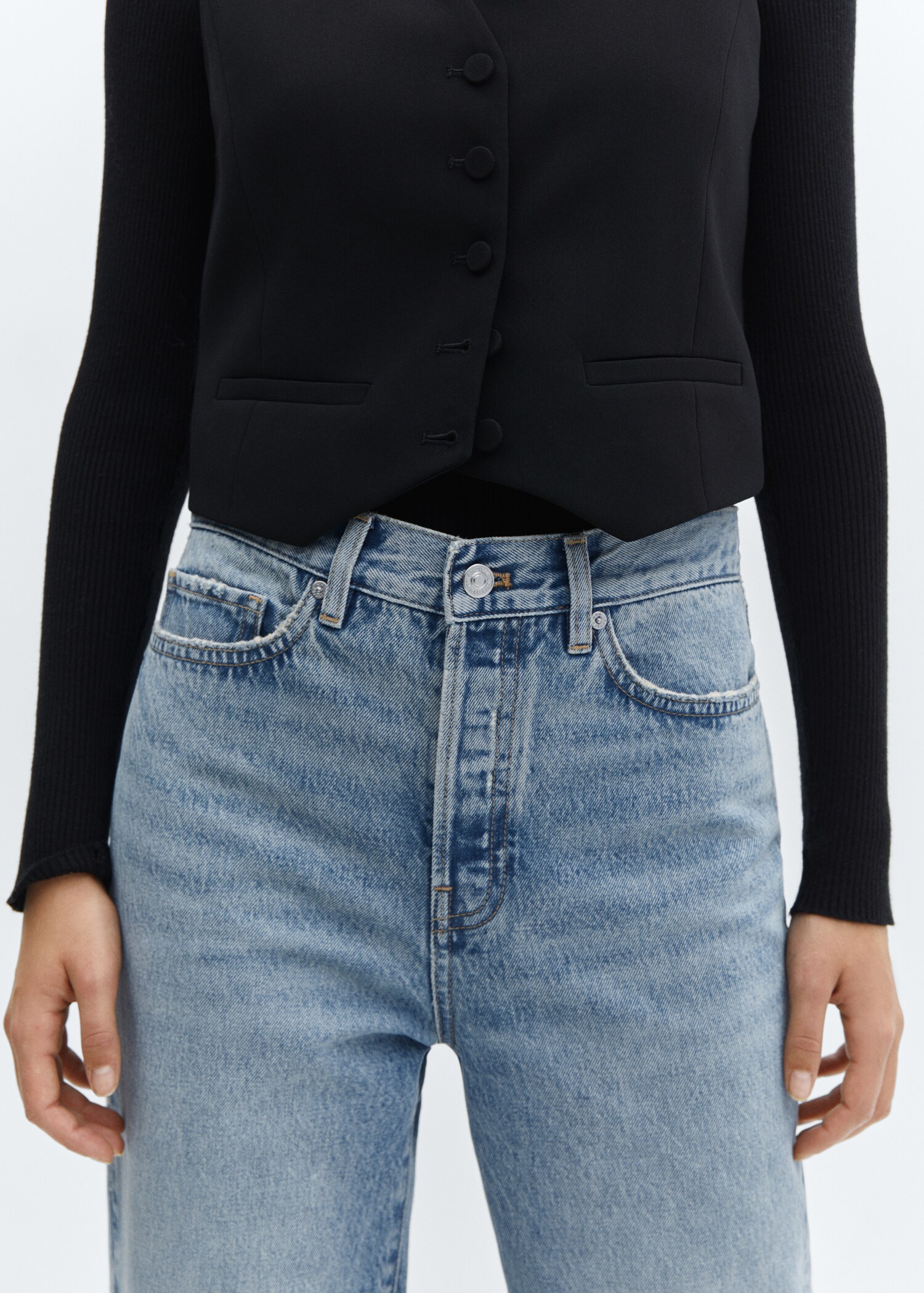 Straight jeans with forward seams - Details of the article 2