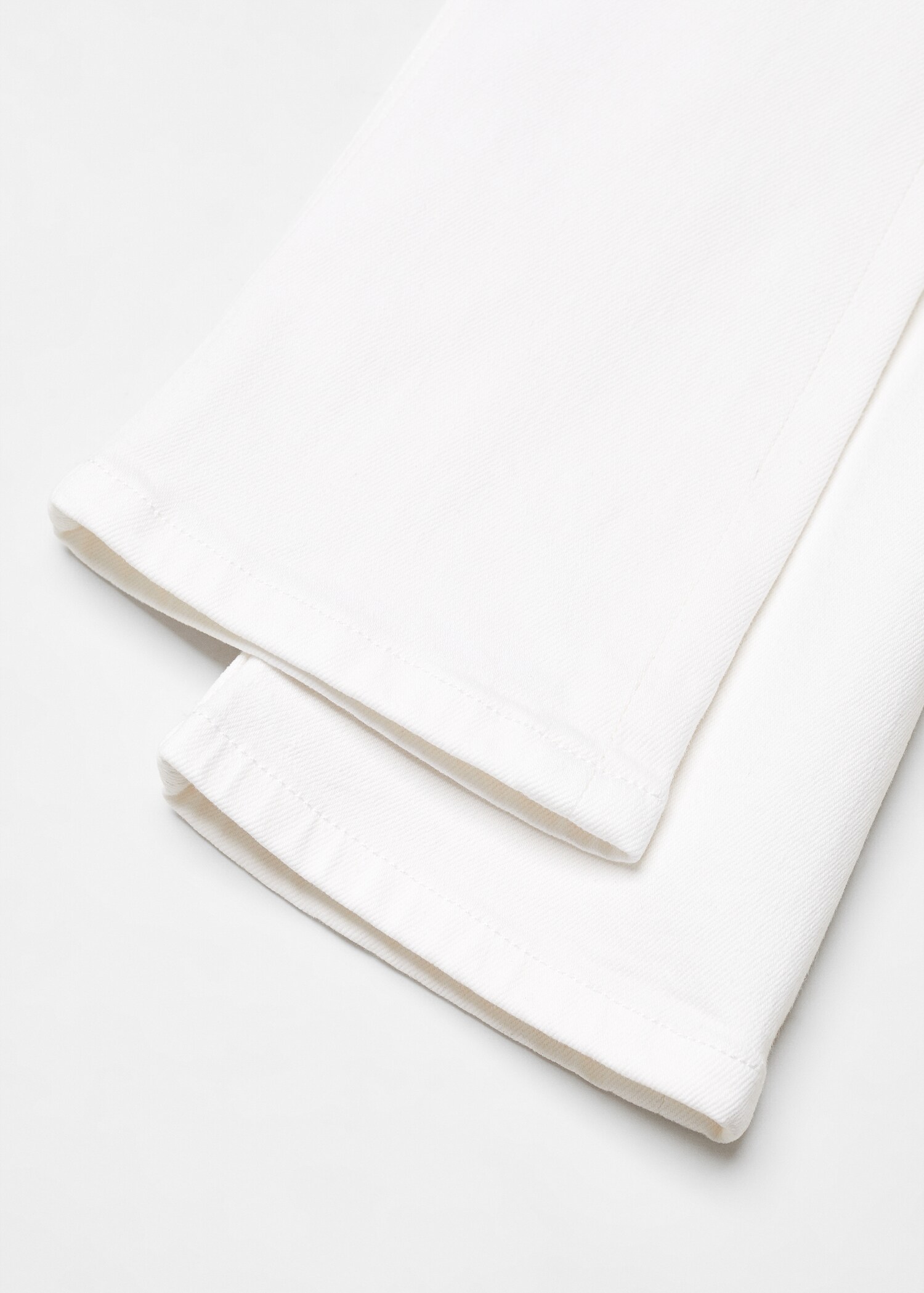 Flared Jeans mit Knöpfen - Detail des Artikels 0