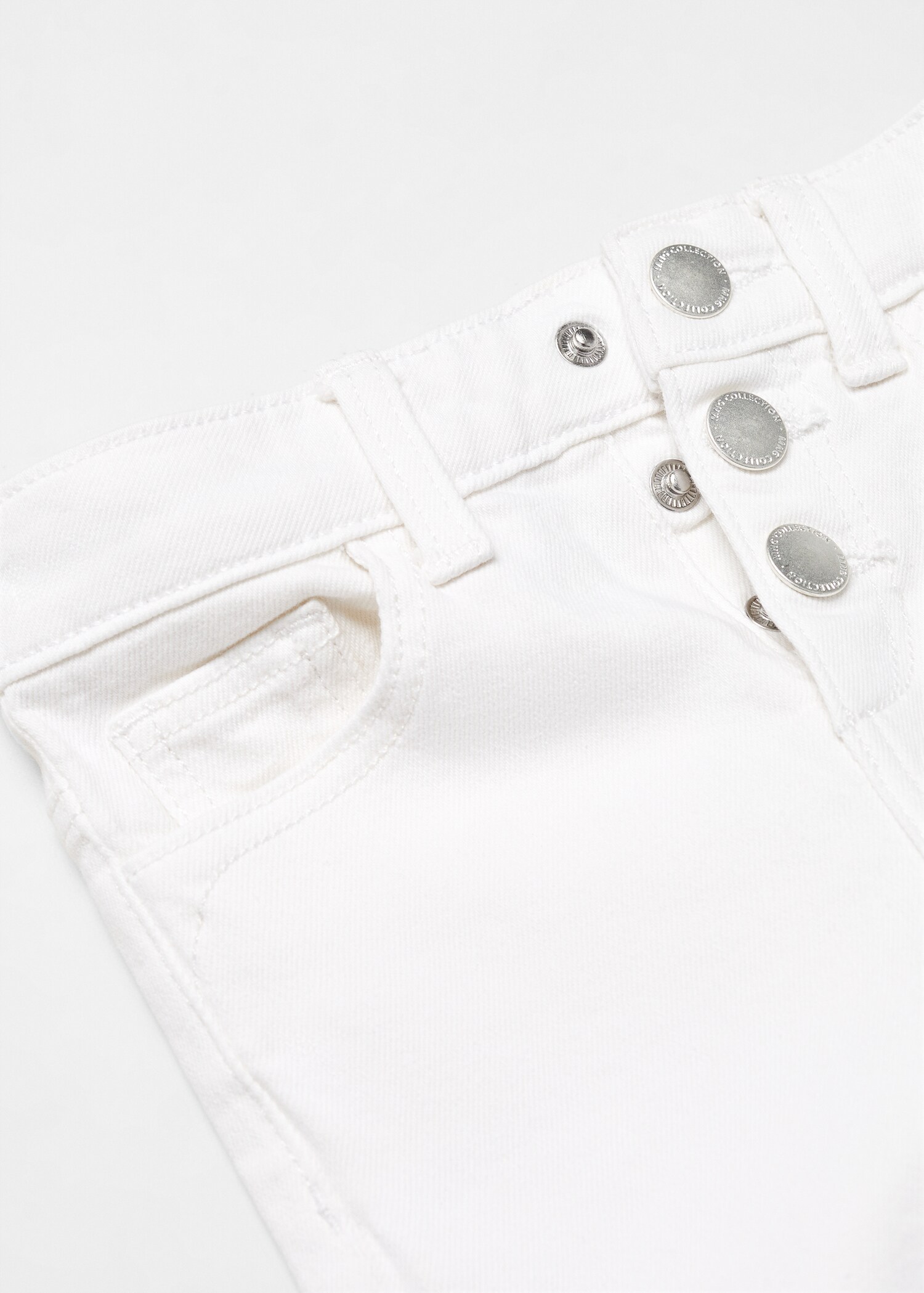 Flared Jeans mit Knöpfen - Detail des Artikels 8