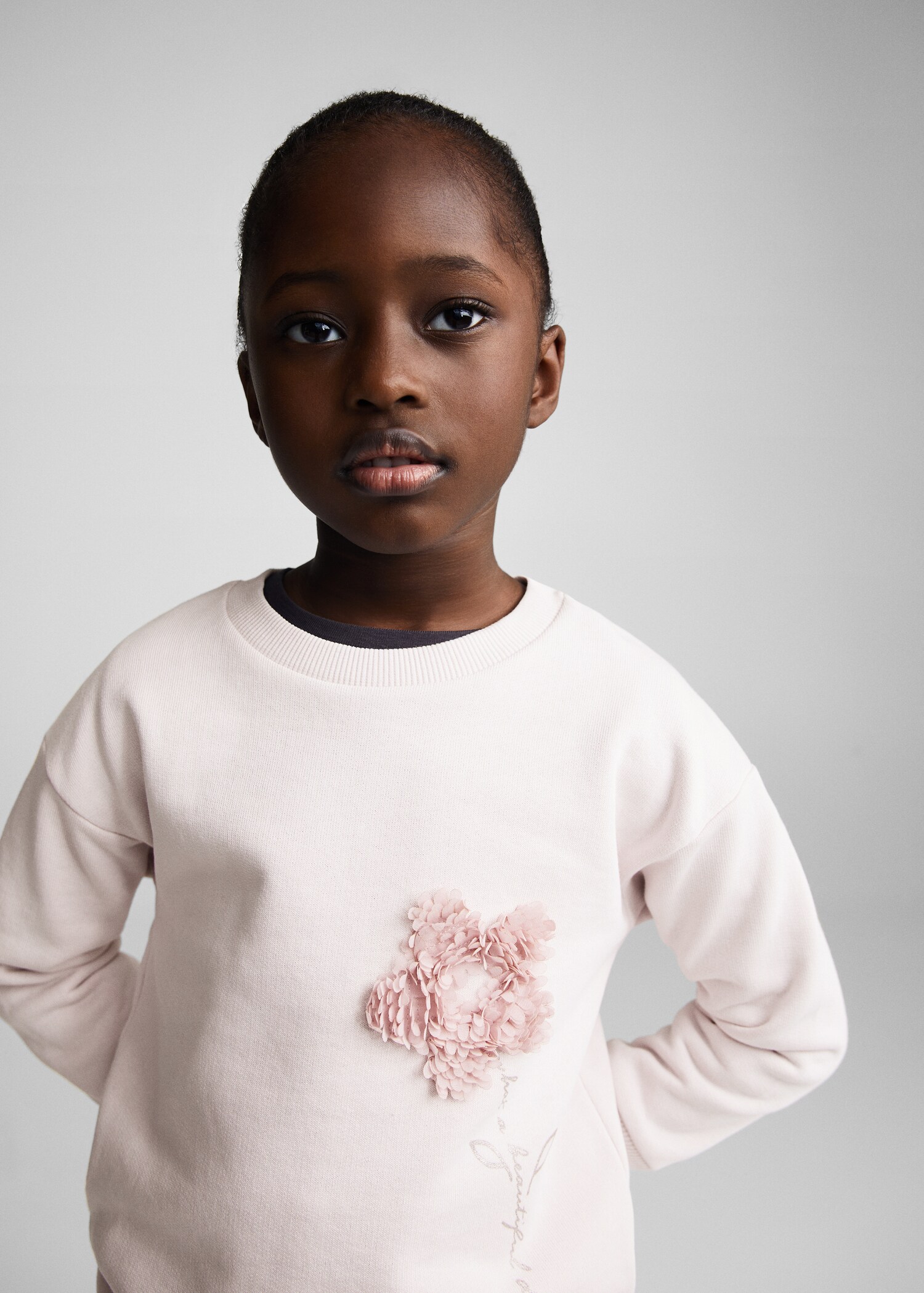 Embossed flower sweatshirt - Details of the article 1