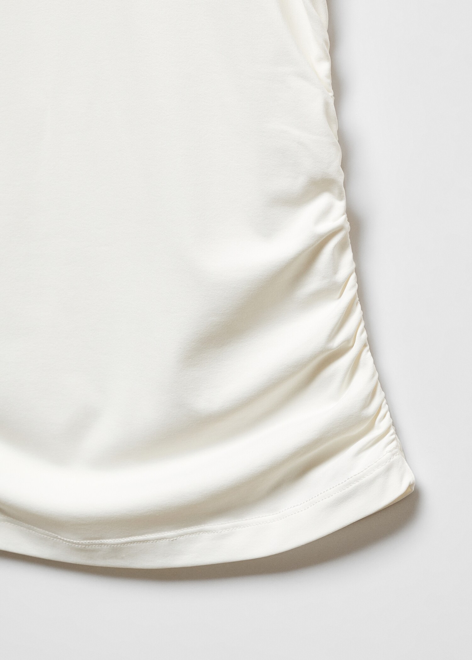 T-shirt met korte mouwen en gerimpelde zijkant - Detail van het artikel 8