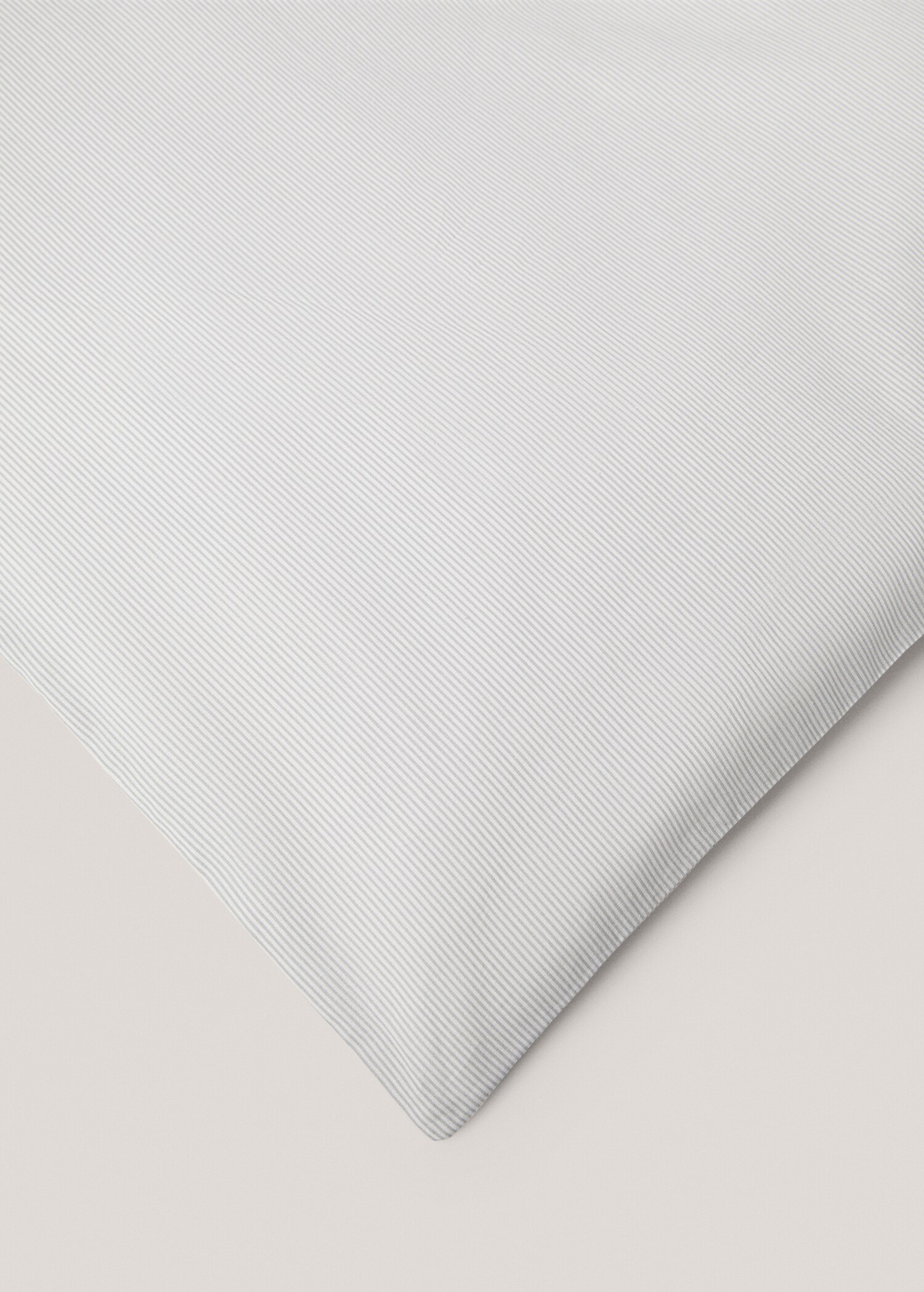 Multi-striped two-tone design duvet cover for king bed - Details of the article 2