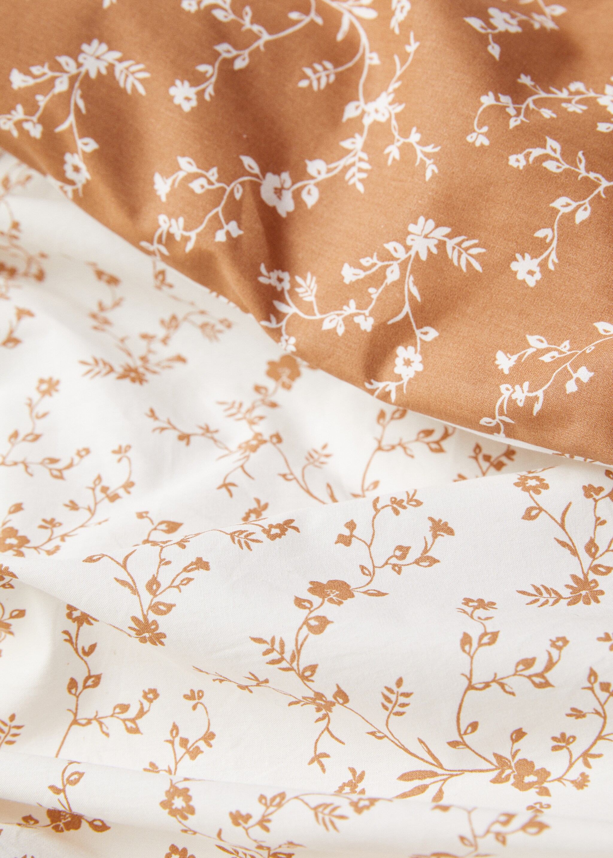 Wendbarer Bettbezug mit Blümchenmuster für 135 cm Bett - Detail des Artikels 2
