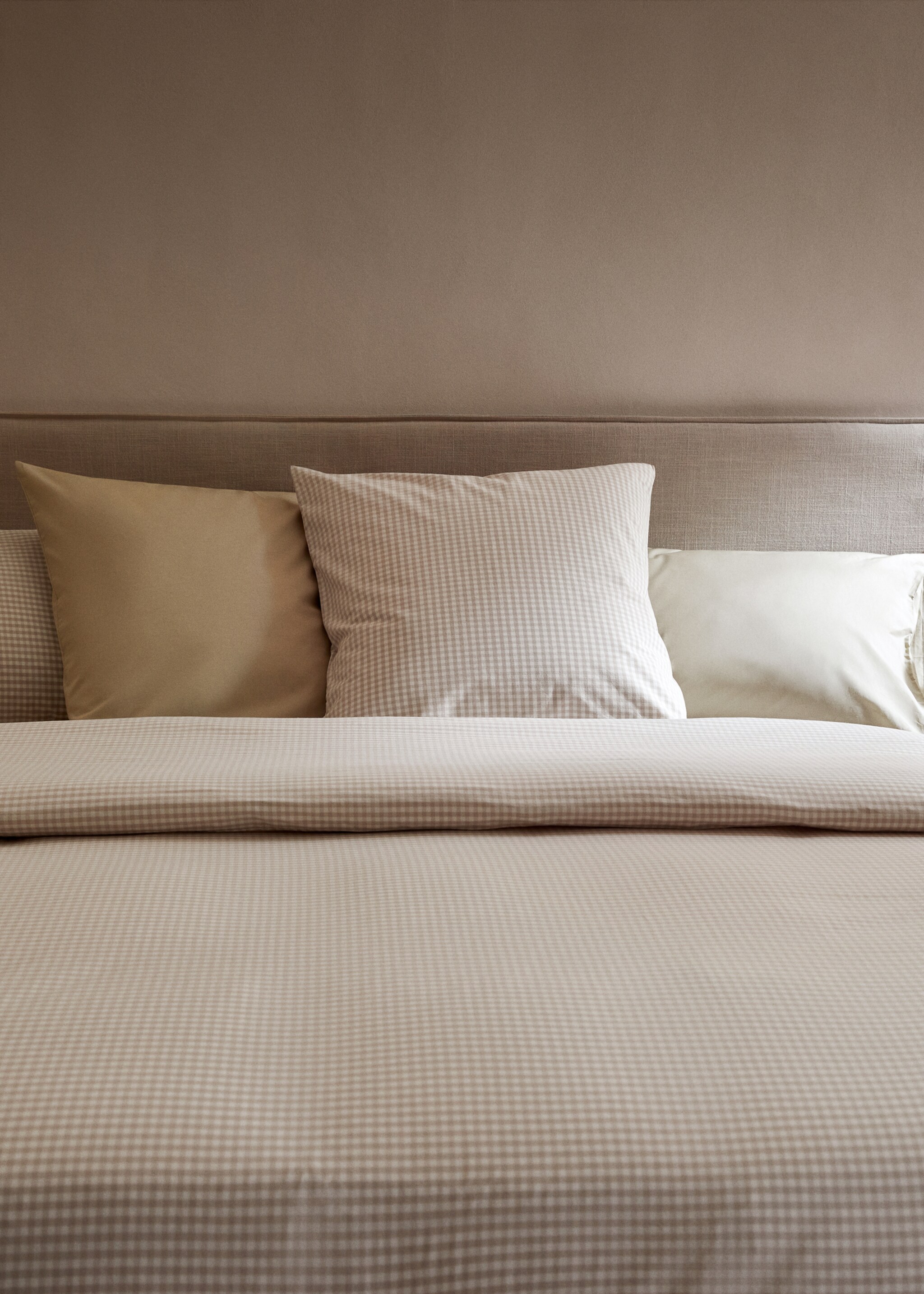 Vichy cotton duvet cover for queen bed - Details of the article 8, Beige. Ref: 67004074-00.