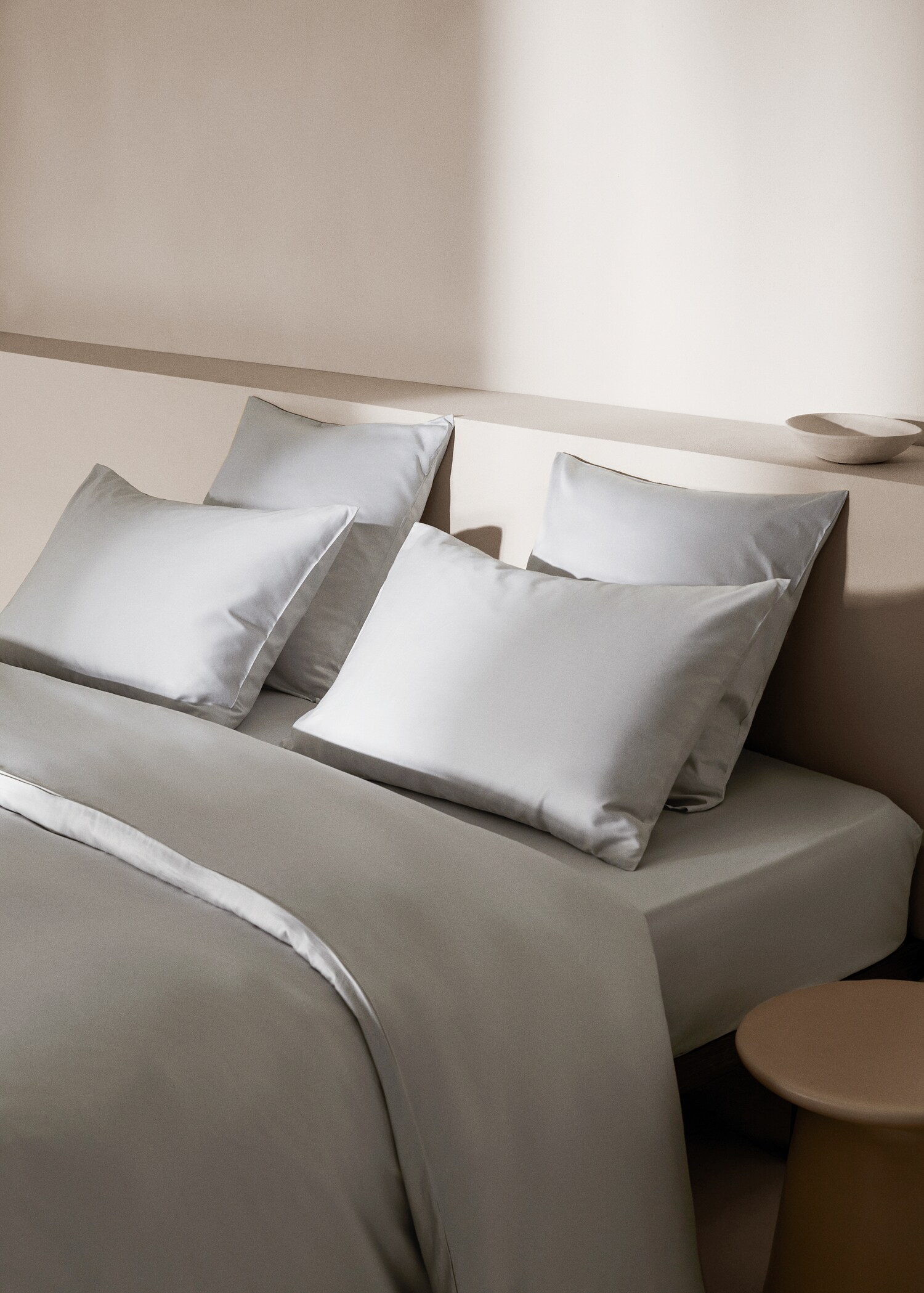 Satin duvet cover for king bed - Details of the article 7