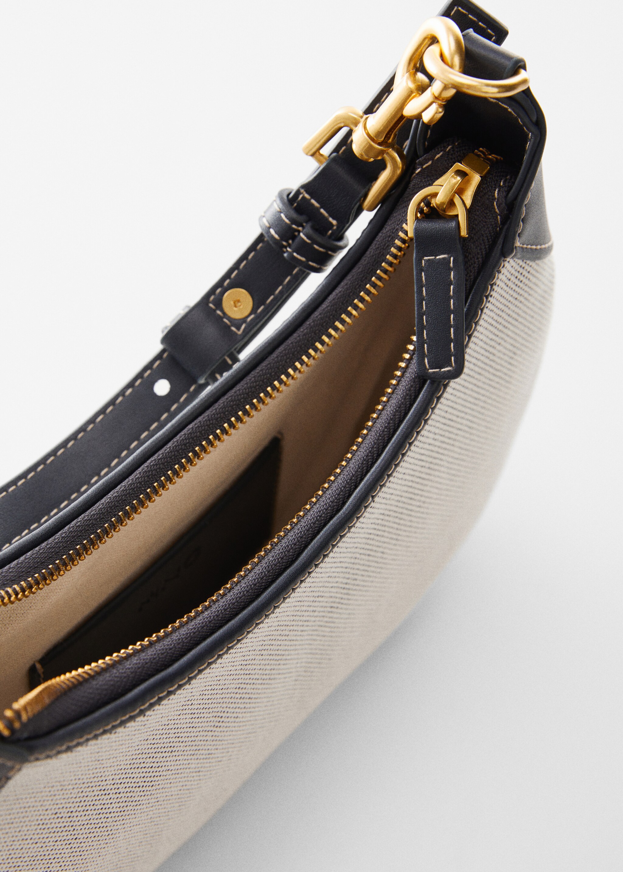 Oval short handle bag - Details of the article 2