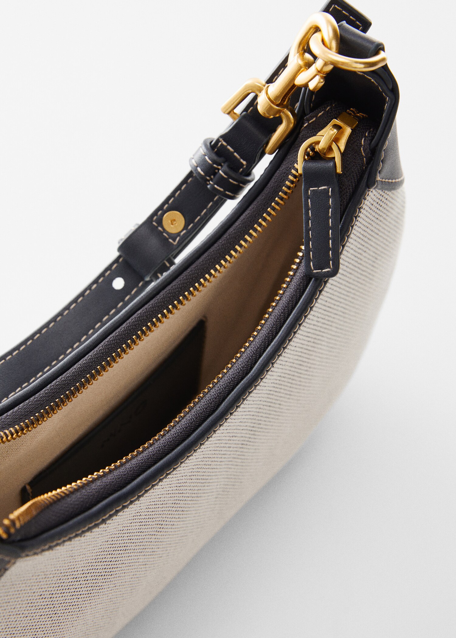 Oval short handle bag - Details of the article 2