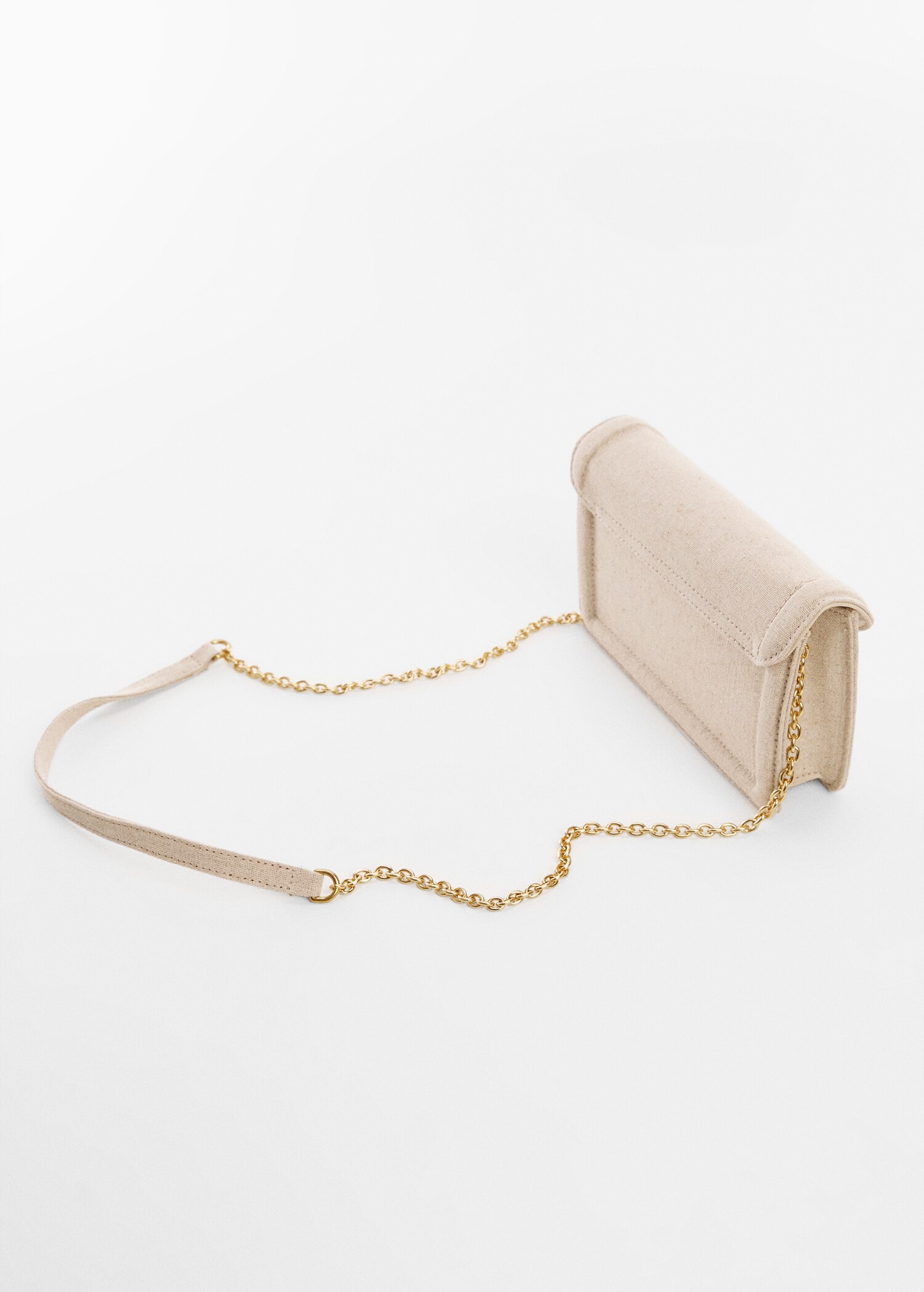Textured bag with flap - Details of the article 1