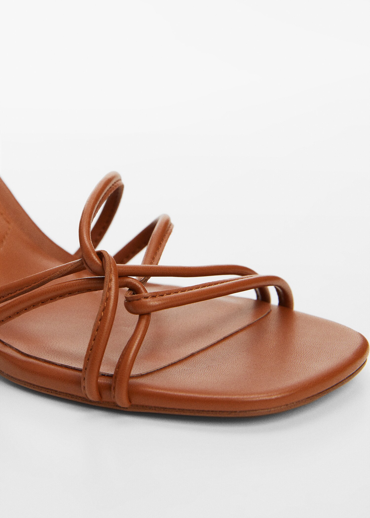 Strappy heeled sandals - Details of the article 2