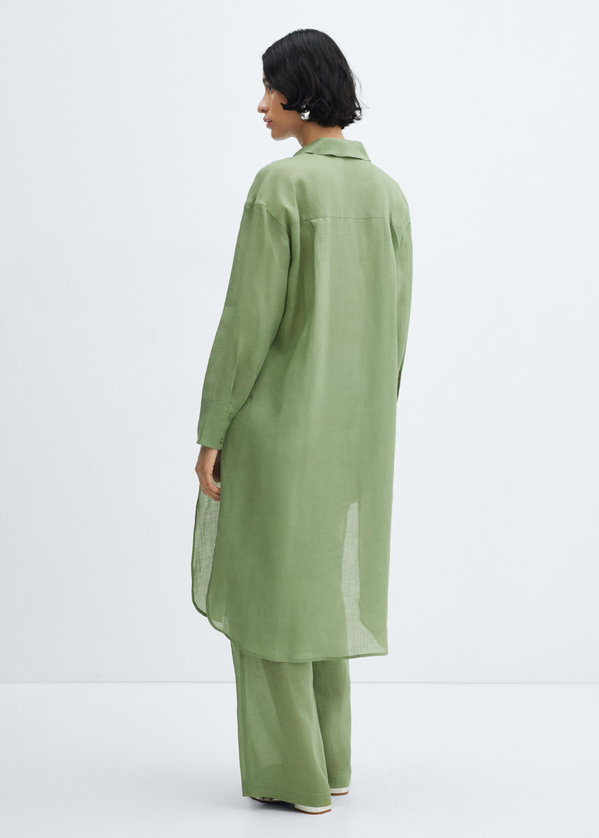 Felsliccolt oversize ing - A cikk hátulja